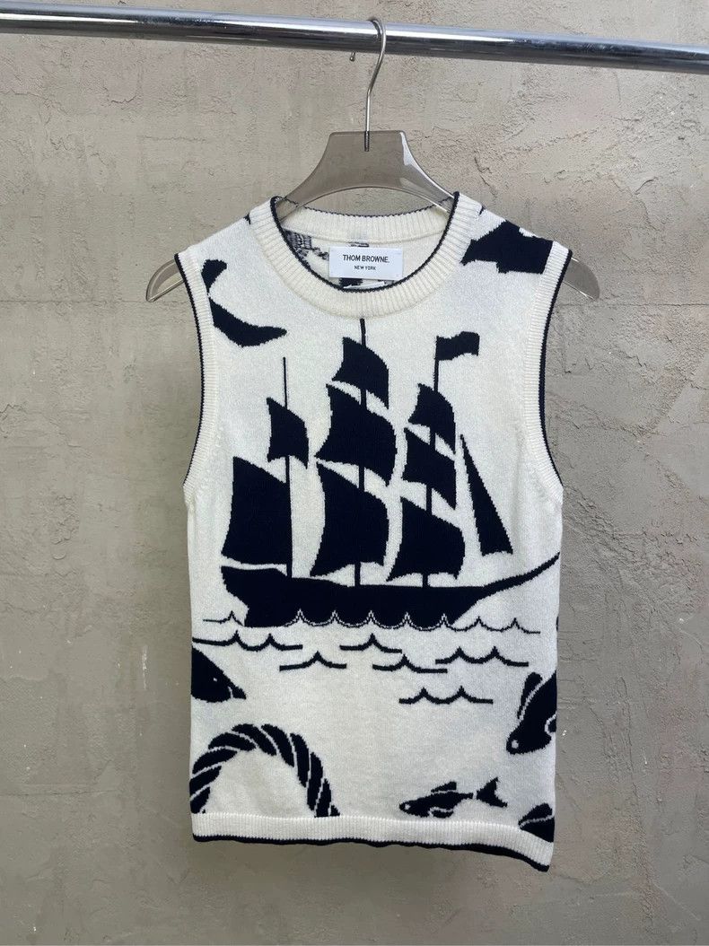 Thom browne Beige sailboat dolphin pattern knitted vest 250