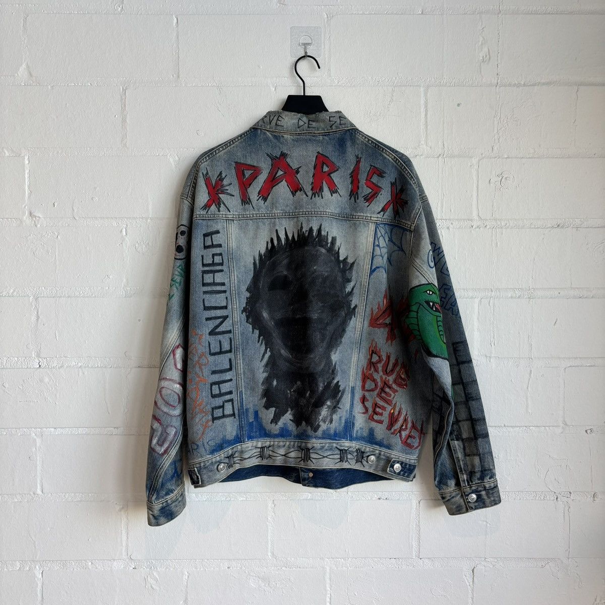 Balenciaga Balenciaga Oversized Graffiti Denim Jacket Size US S / EU 44-46 / 1 - 2 Thumbnail