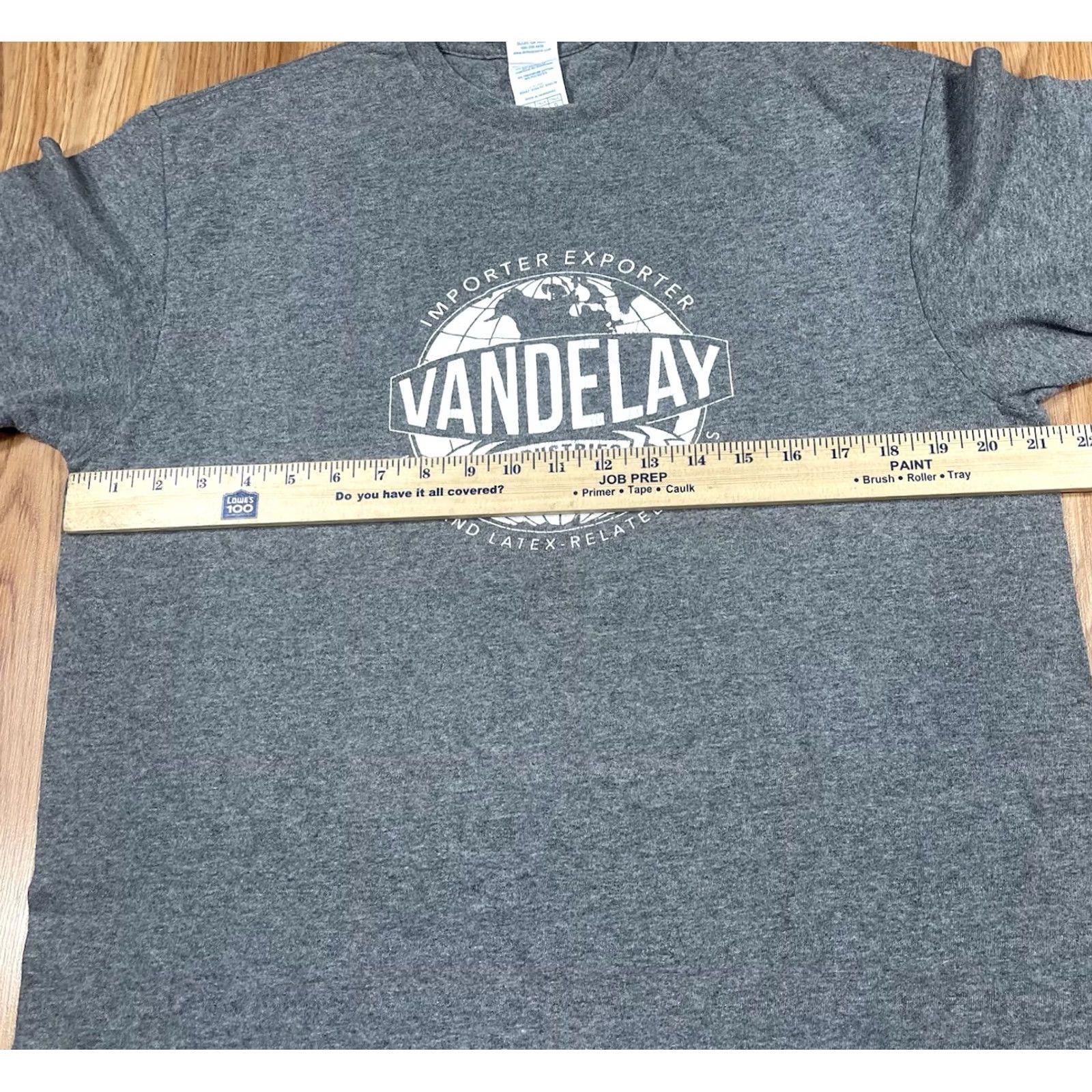 Delta Delta T-Shirt Adults L Gray Pro Weight Vandelay Industries Poly-Cotton Shirt Unisex Adults L Gray Classic Short Sleeve Crew Neck Logo Accent 90s? Size US L / EU 52-54 / 3 - 5 Thumbnail