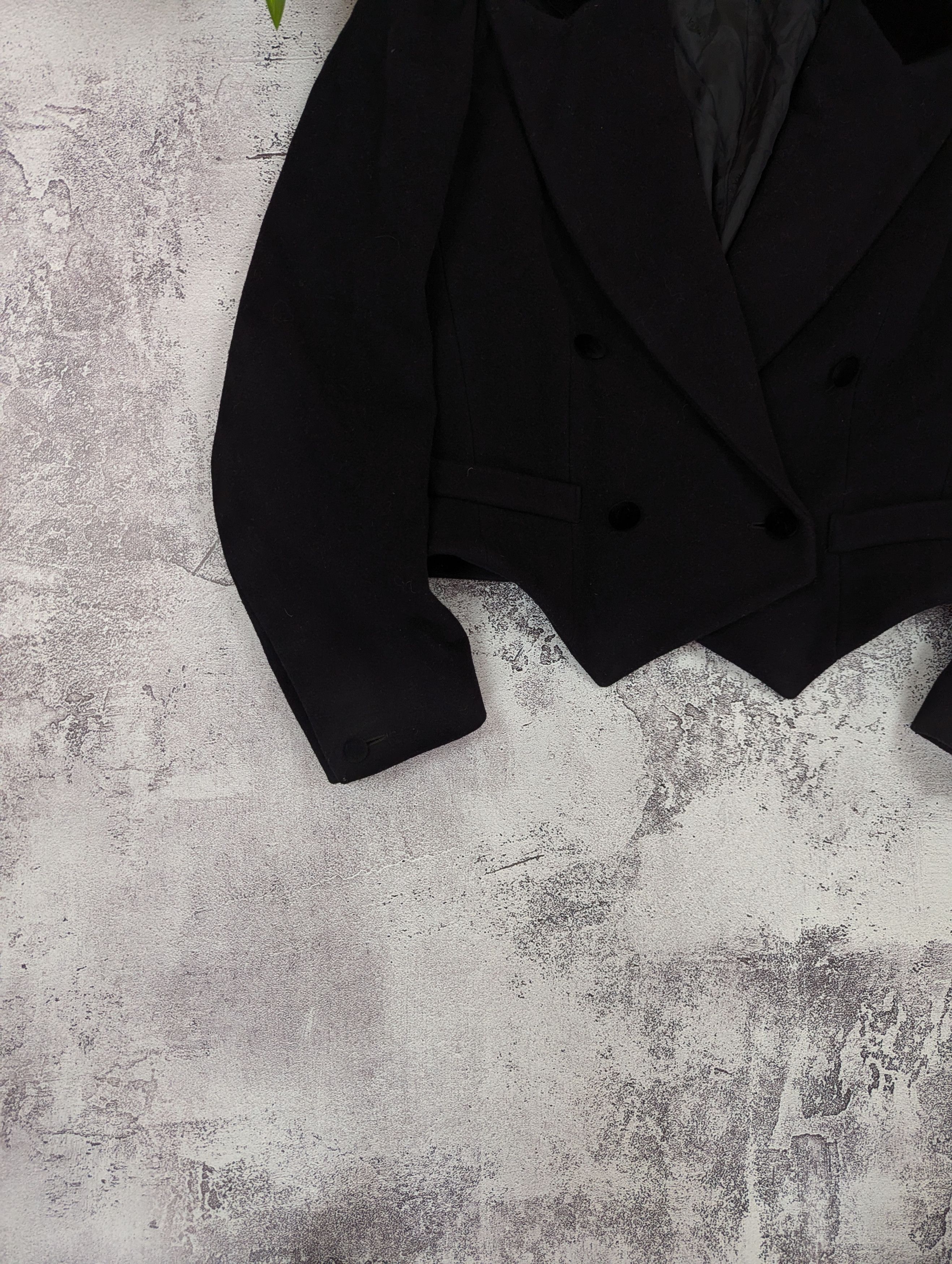 Laura Ashley Laura Ashley Vintage Black Cropped Wool Blazer Jacket Size L / US 10 / IT 46 - 2 Thumbnail