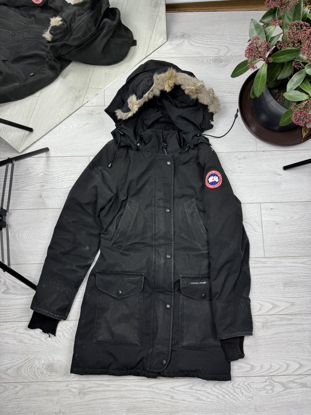 Canada Goose × Designer × Vintage Canada goose down parka woman’s Size M / US 6-8 / IT 42-44 - 1 Thumbnail
