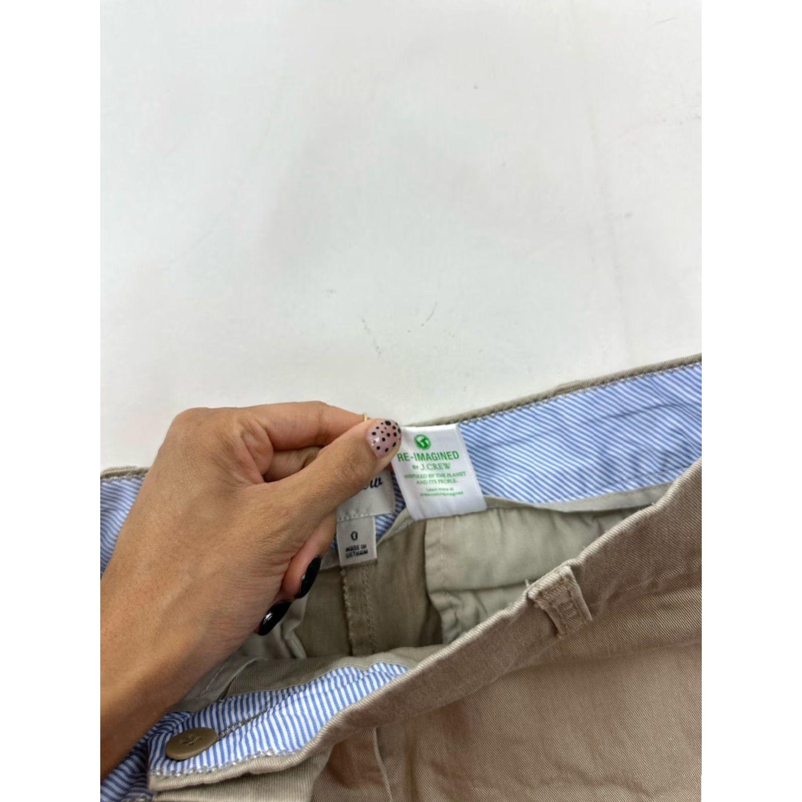 J.Crew J.Crew Shorts Women’s 0 Beige Chino Golf Preppy Casual Travel Beach Walking Woman Regular Beige Chino Preppy Golf Shorts Size 25" / US 0 / IT 36 - 4 Thumbnail