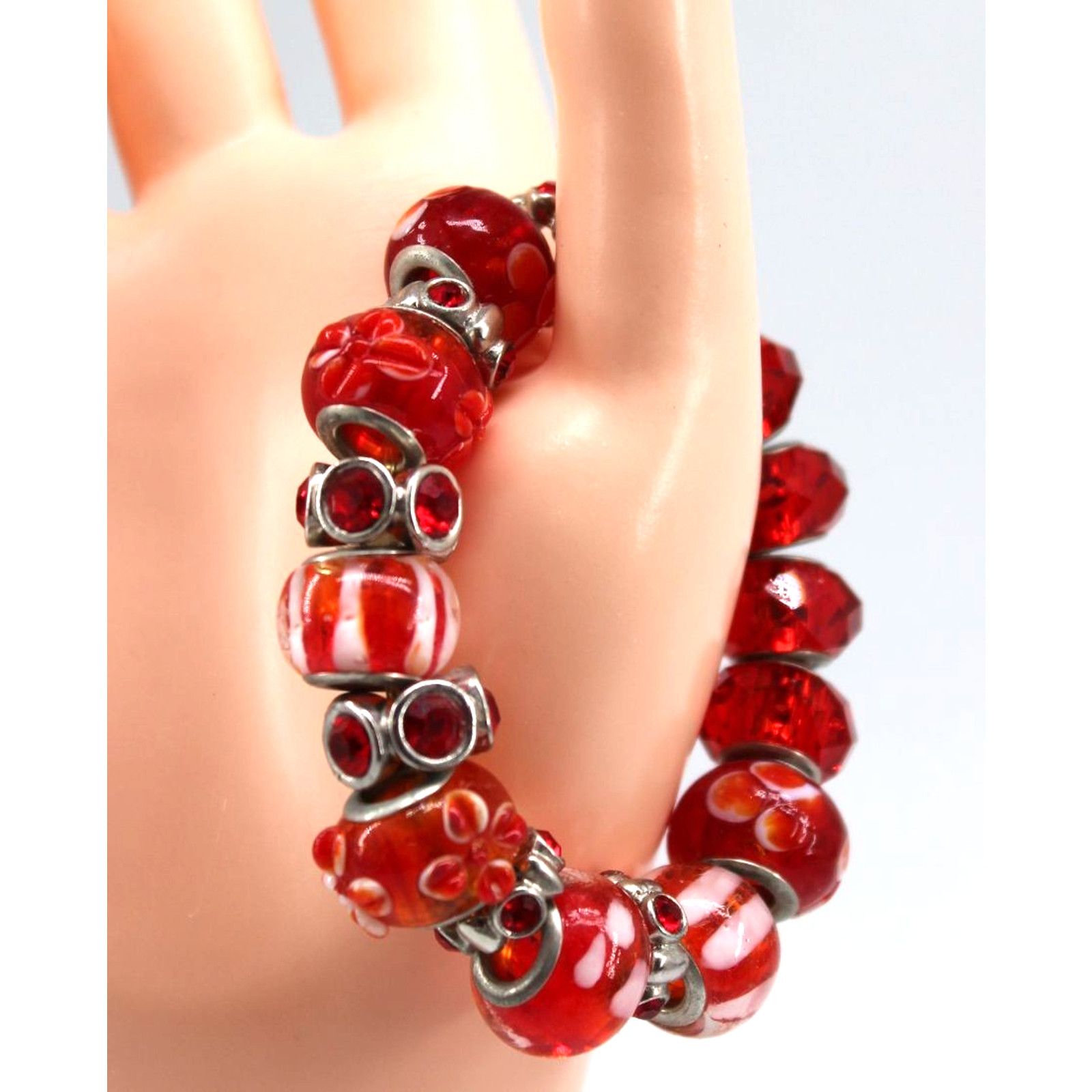 Other Child's Small Red Beaded Bracelet Silver Tone Glass Size ONE SIZE - 2 Thumbnail