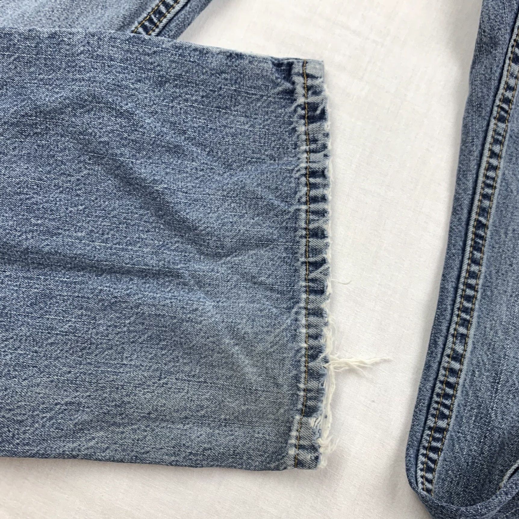 Vintage VINTAGE Urban Pipeline Jeans Adult 34x34 Blue Grunge Y2K Thrashed Faded Size US 34 / EU 50 - 2 Thumbnail
