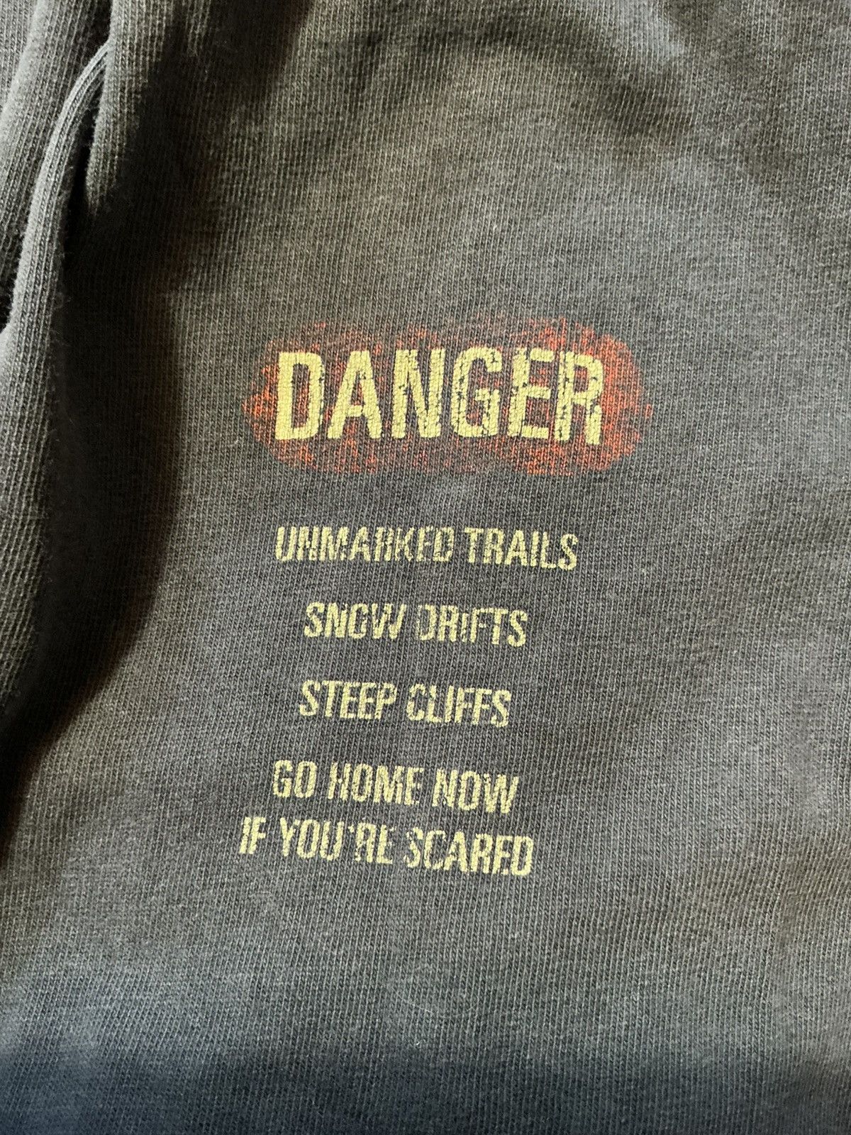 Abercrombie & Fitch Y2K Abercrombie & Fitch Danger Severe Conditions T-Shirt Size US XL / EU 56 / 4 - 9 Thumbnail