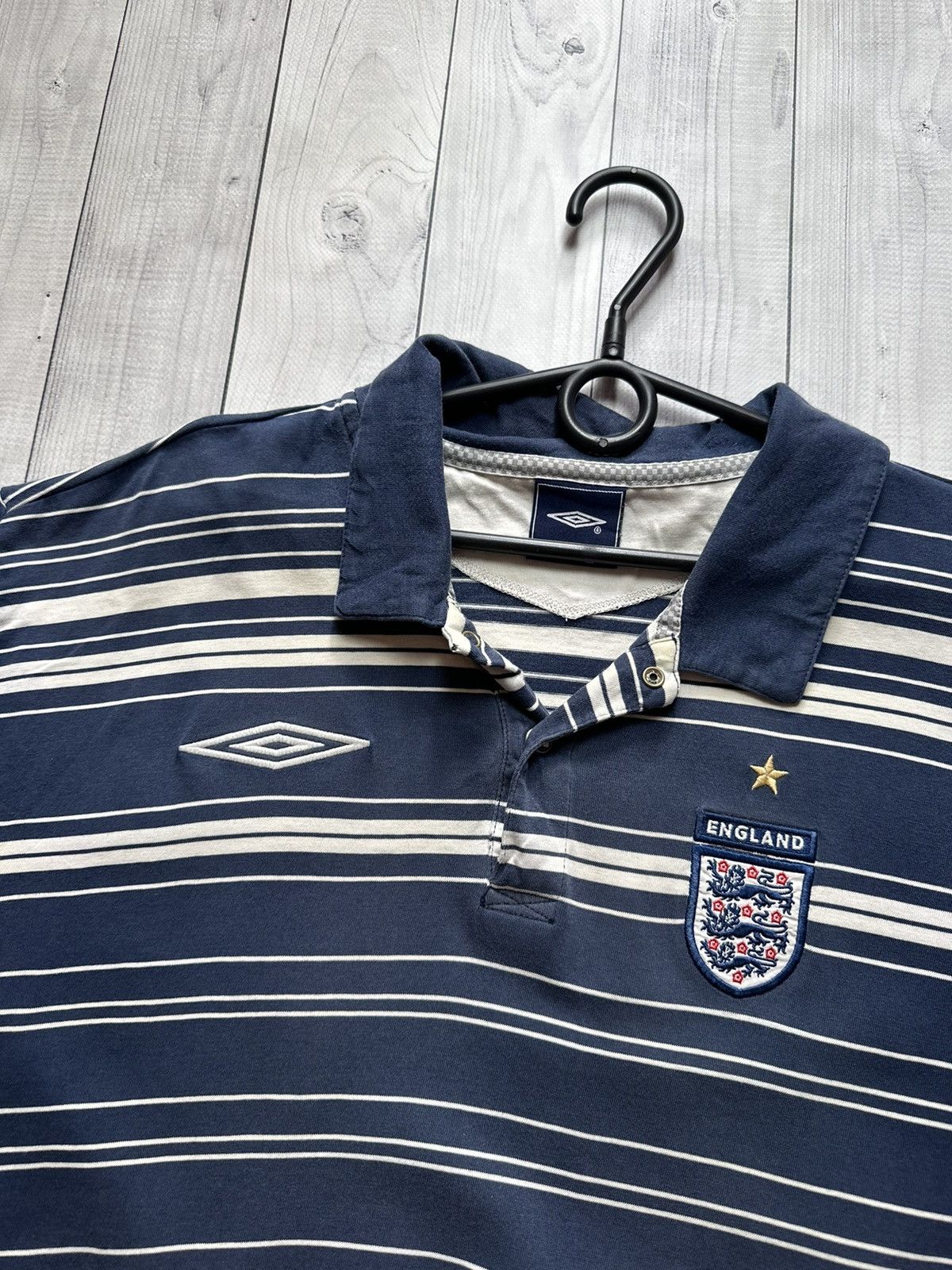 Umbro × Vintage Vintage Umbro England soccer polo striped size XL Size US XL / EU 56 / 4 - 6 Thumbnail