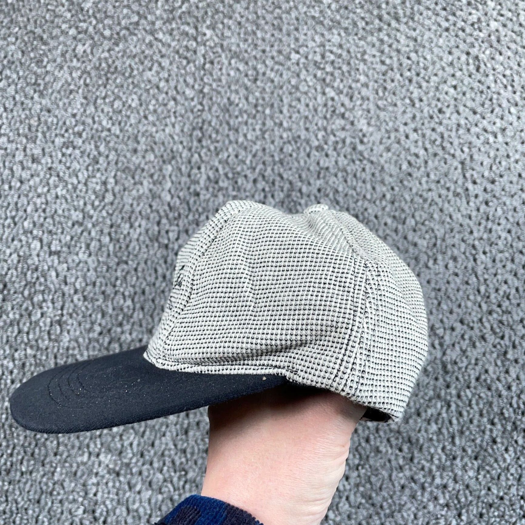 Guess VINTAGE GUESS Activewear Snapback Dad Hat Adult One Size Gray Textured Cotton Cap Mens Size ONE SIZE - 4 Thumbnail