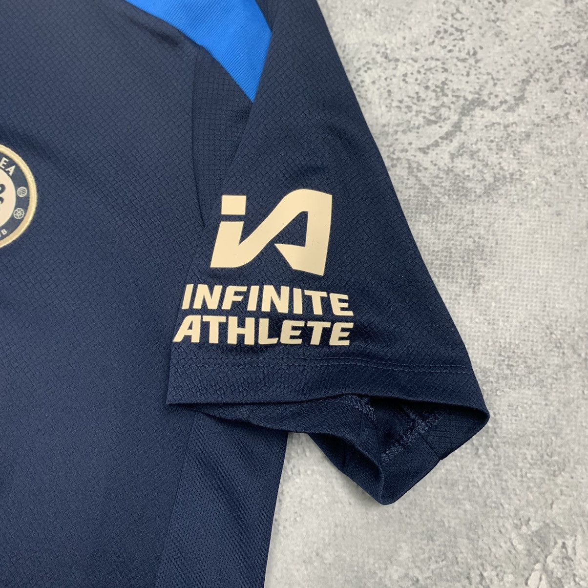 Nike Nike Chelsea Football Club Soccer Jersey Men’s Size L Slim Size US L / EU 52-54 / 3 - 7 Thumbnail