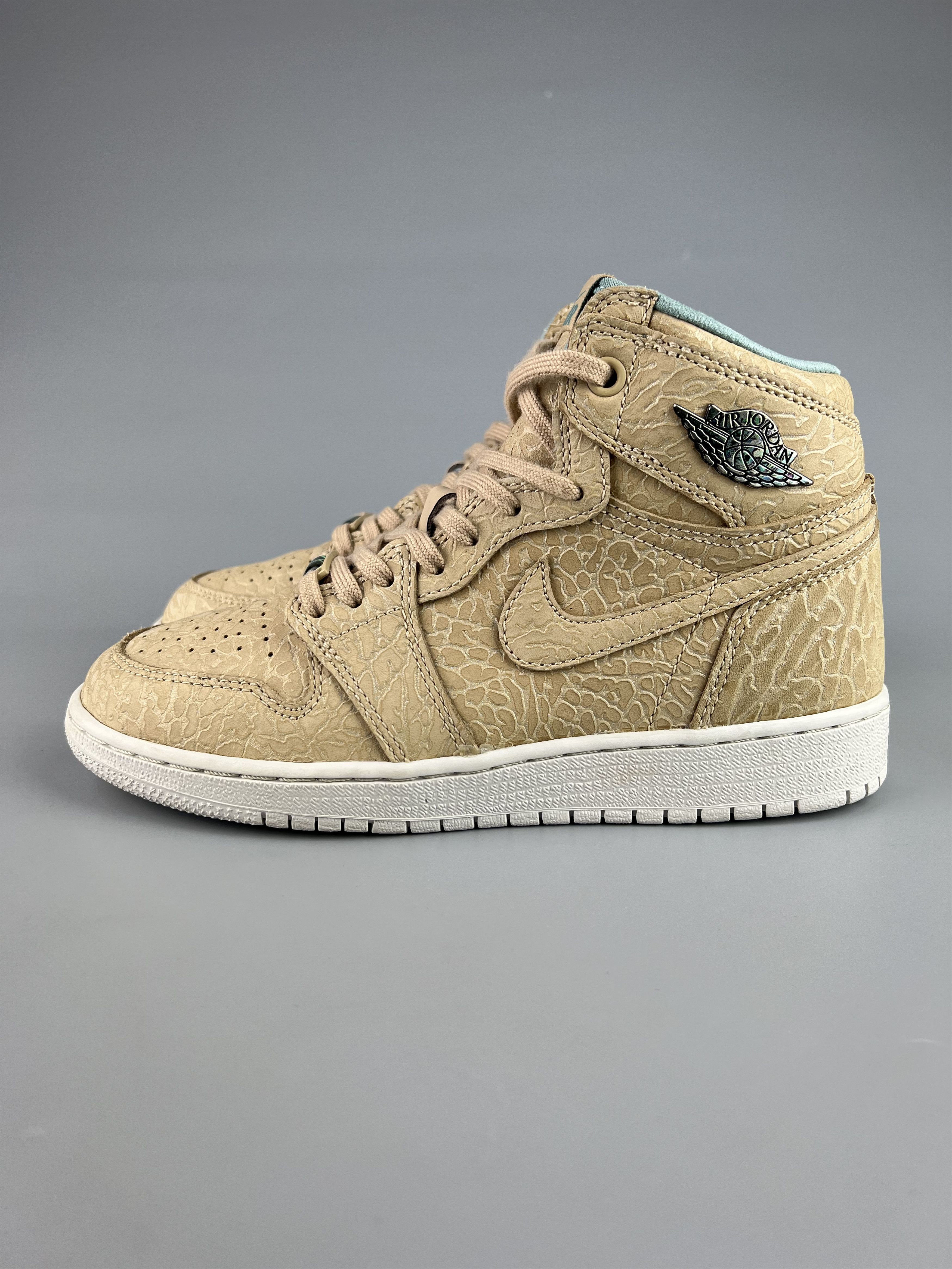 Jordan Brand × Nike 2014 Air Jordan 1 Retro High OG GG "Pearl" Size US 6 / IT 36 - 1 Thumbnail