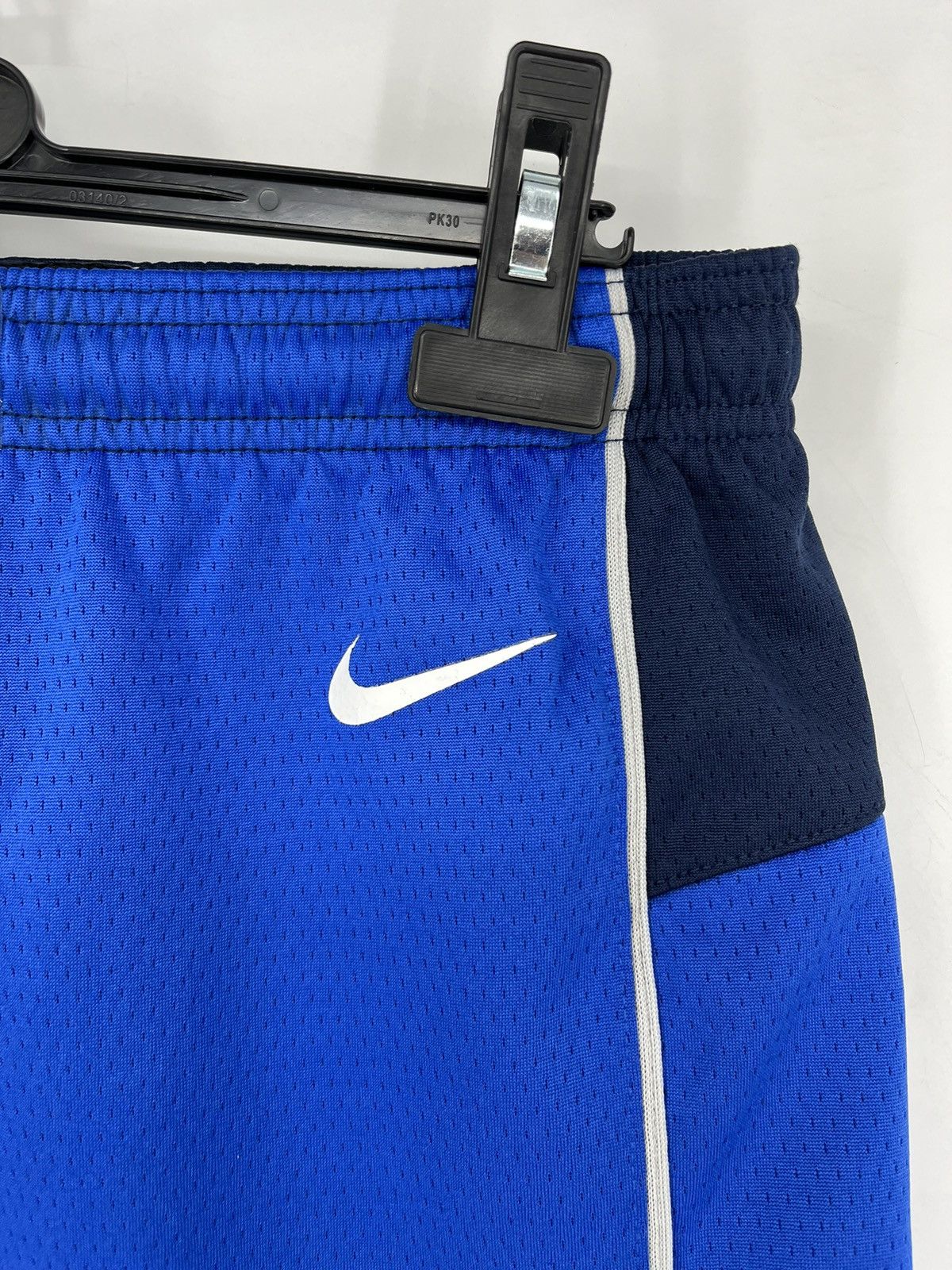 Nike × Sports Specialties Vintage Nike Basketball Nba Shorts Size M Size US 32 / EU 48 - 5 Thumbnail