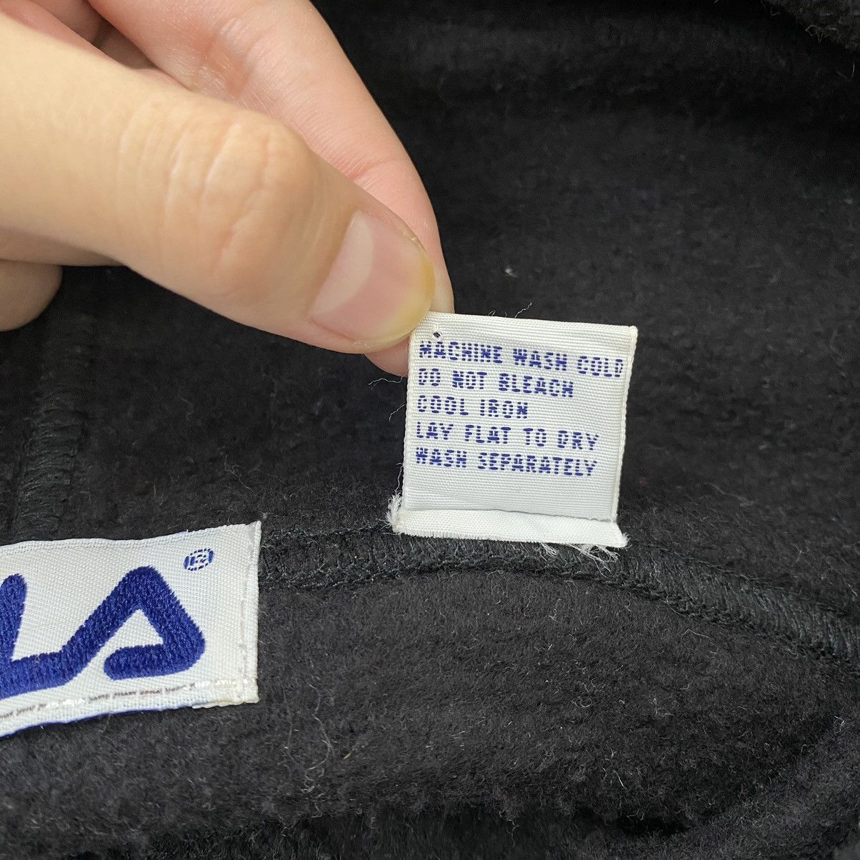 Fila × Vintage Vintage FILA Big Brand Embroidered Retro Sherpa Black Size US M / EU 48-50 / 2 - 7 Thumbnail
