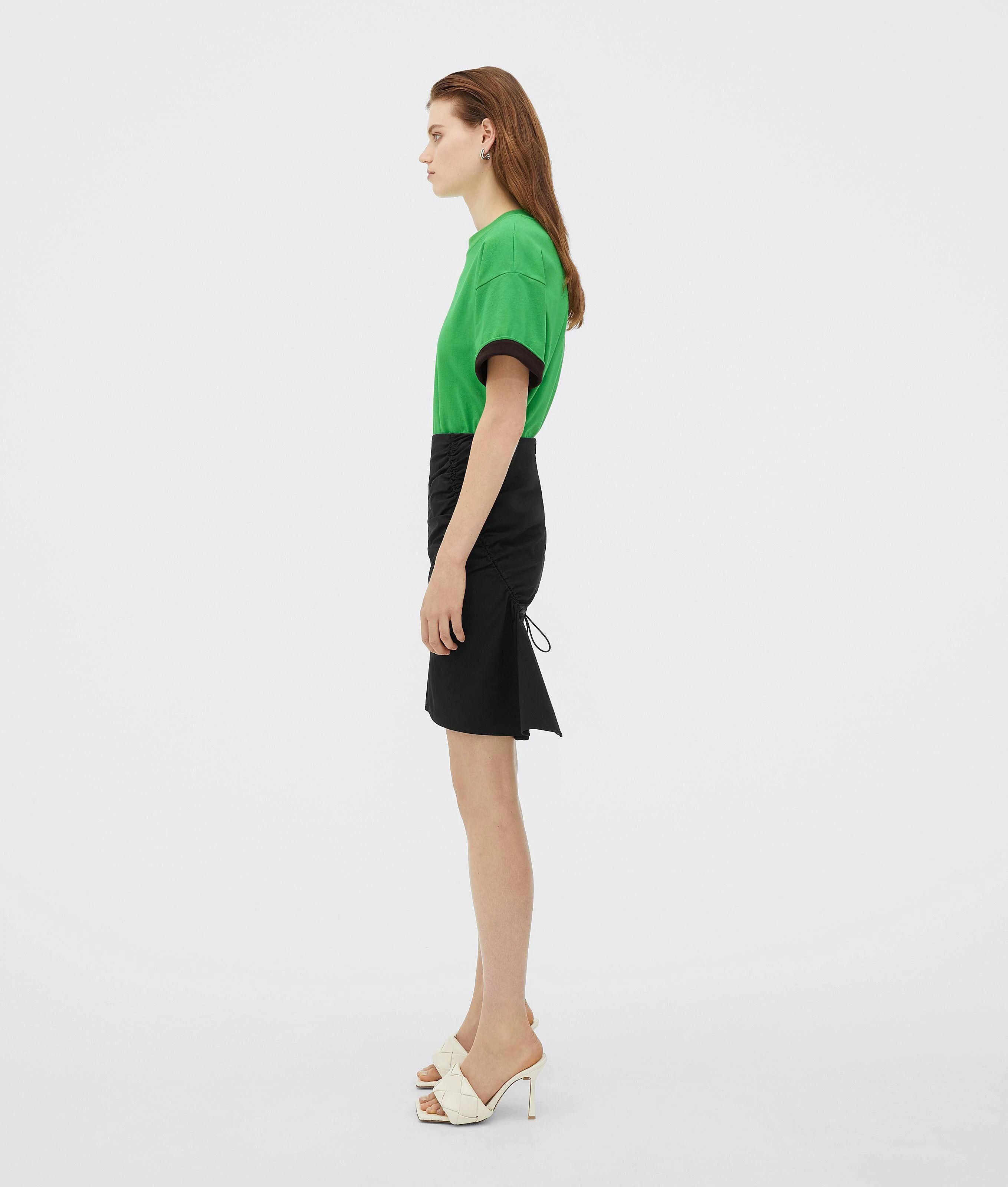 Bottega Veneta o1w1db10824 T-Shirt in Black/Green Size XS / US 0-2 / IT 36-38 - 3 Thumbnail
