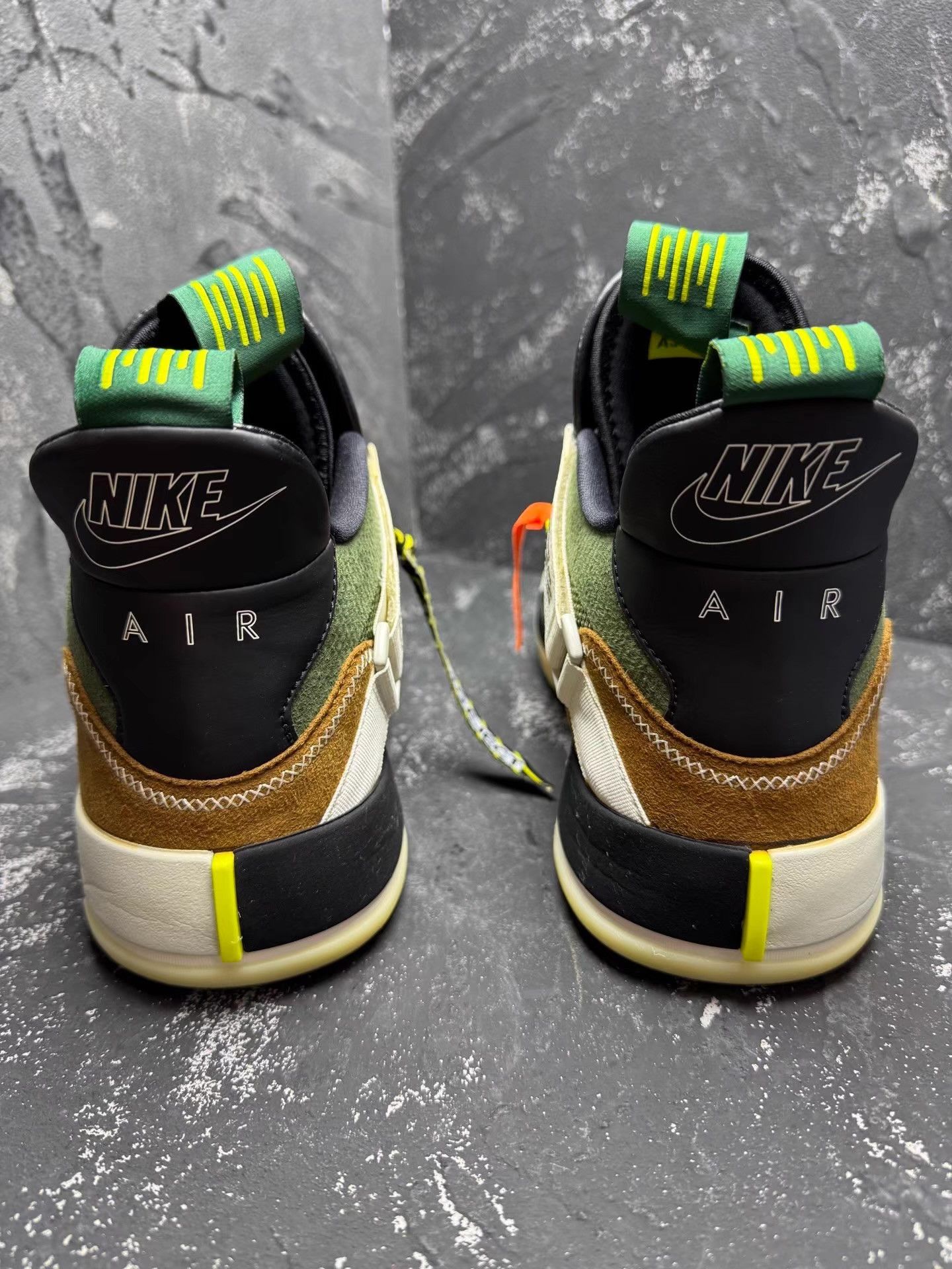 Nike Travis Scott x Air Jordan 33 Olive Green Q10 Size US 10 / EU 43 - 5 Thumbnail