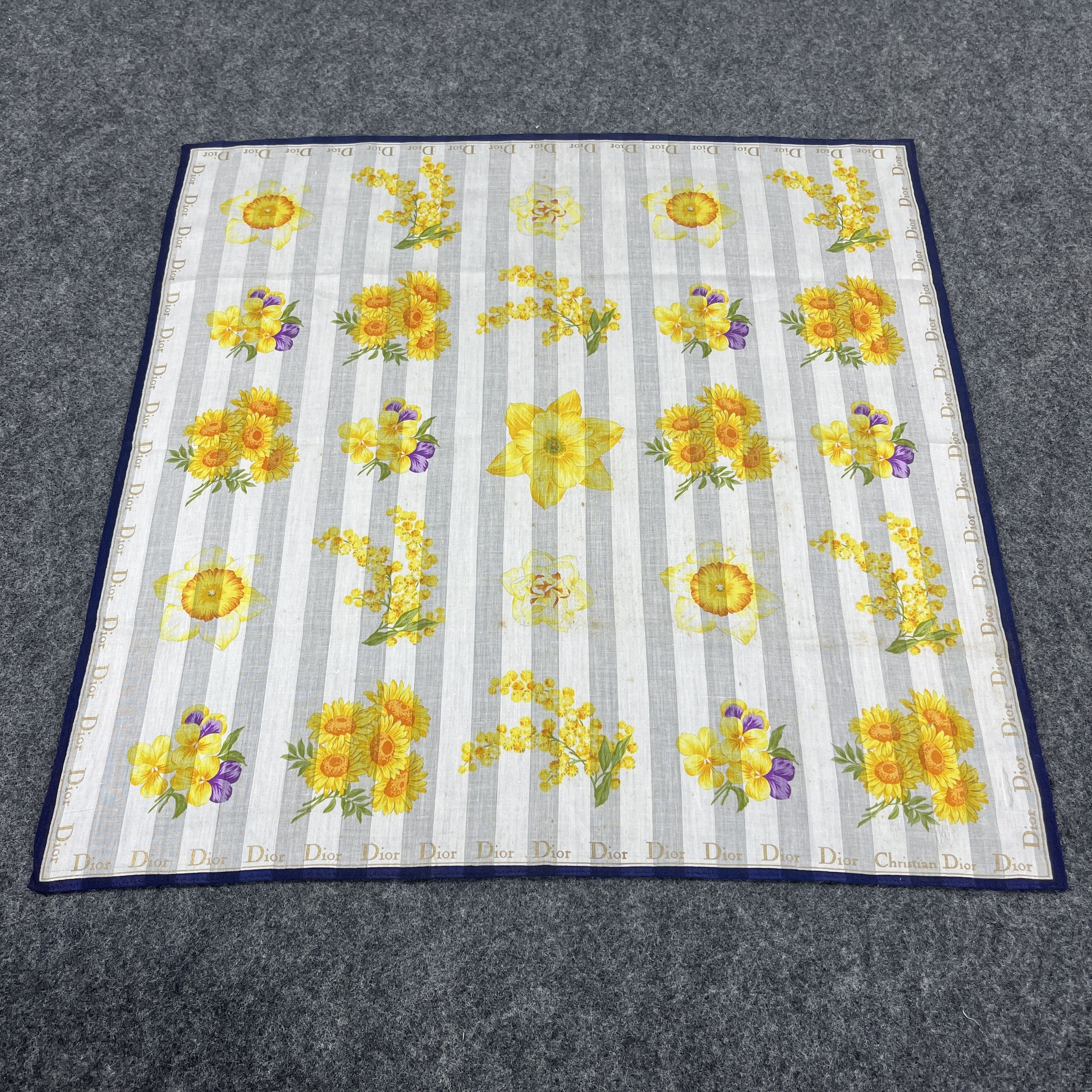 Vintage Christian Dior Handkerchief / Bandana / Neckerchief B249 Size ONE SIZE - 11 Thumbnail