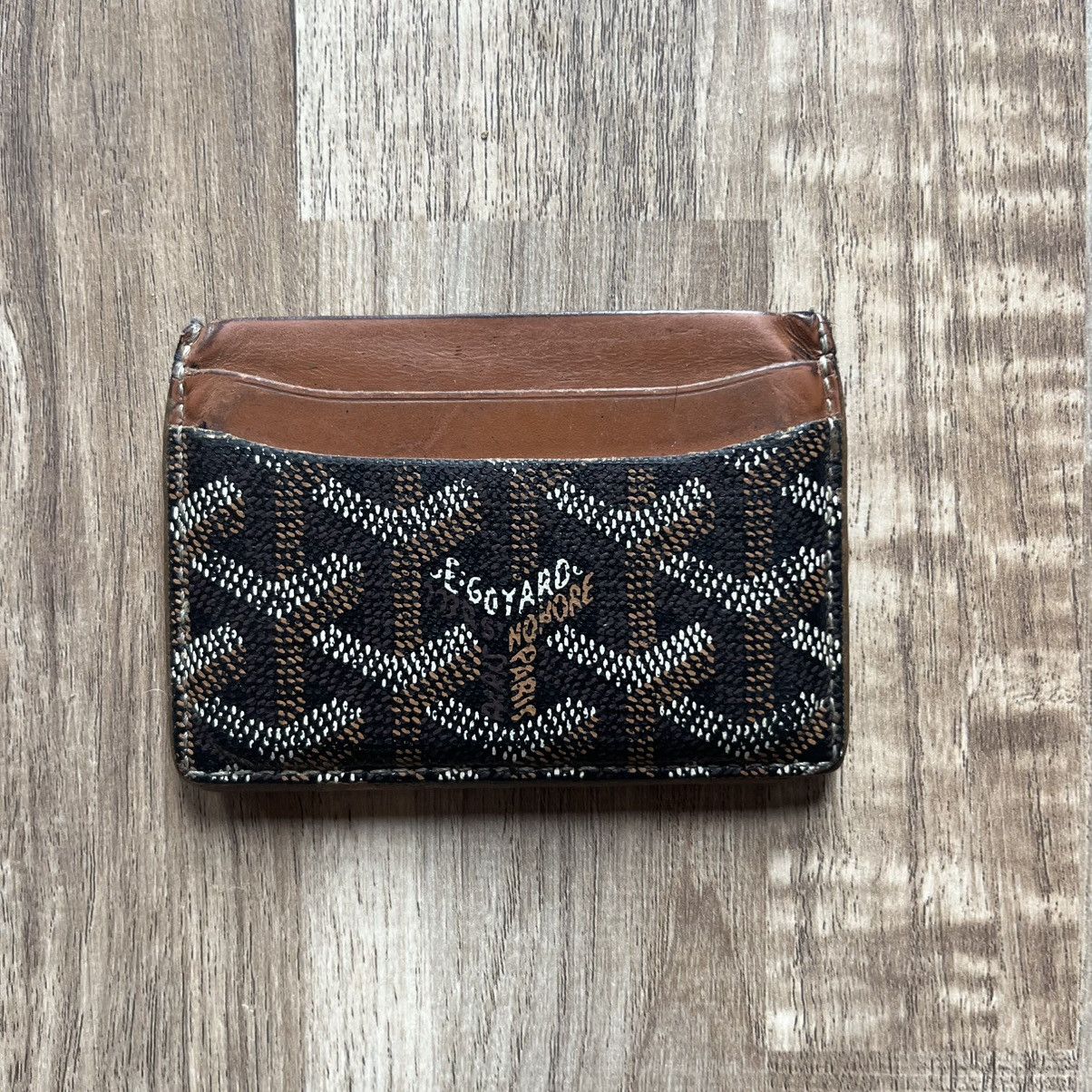 goyard card sleeve Holder Please refer to the photos on this product page for a detailed view of the item Goyard Goyard Card Holder Brown