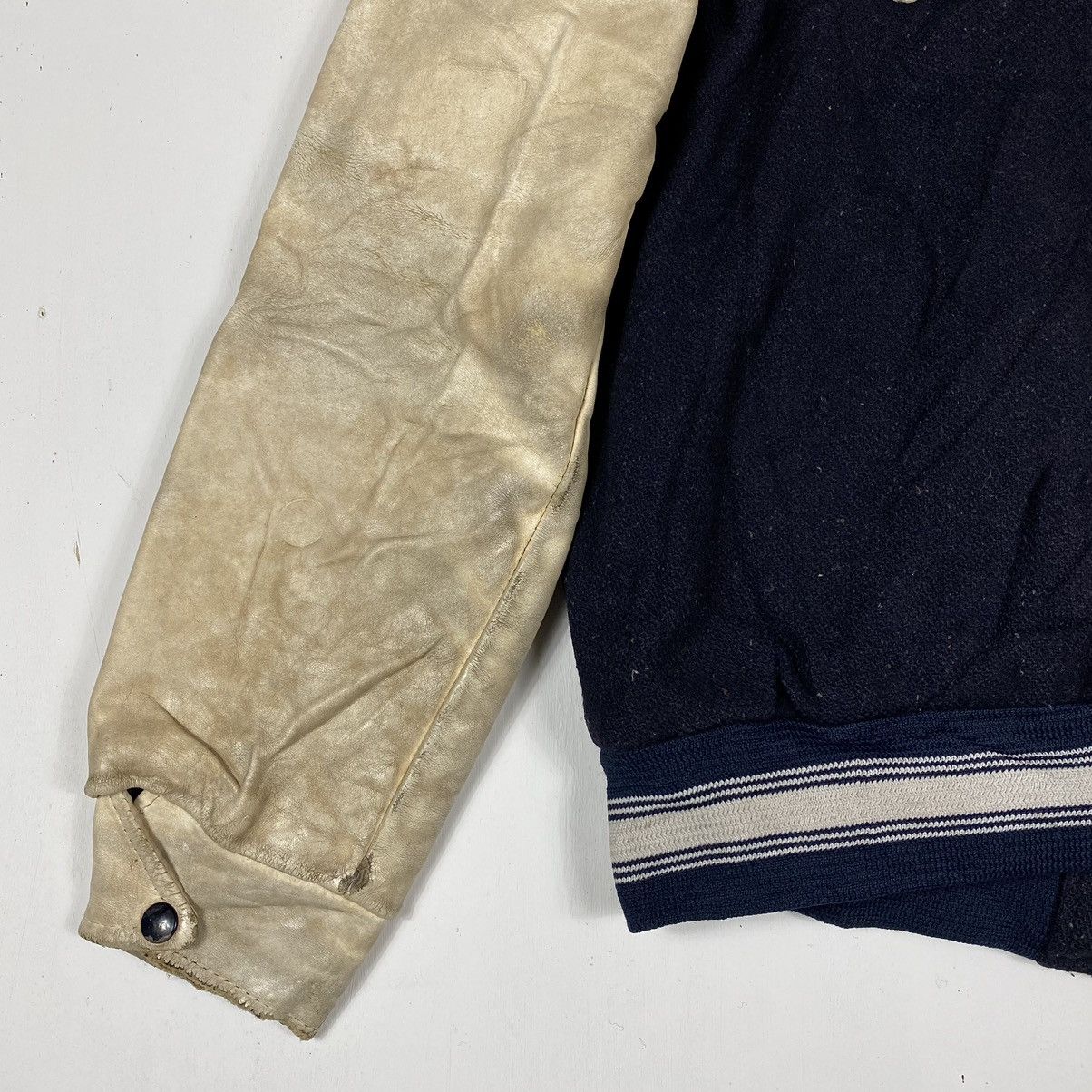 Vintage VINTAGE 70's UNIVERSITY OF TORONTO VARSITY LEATHER JACKET Size US M / EU 48-50 / 2 - 15 Thumbnail