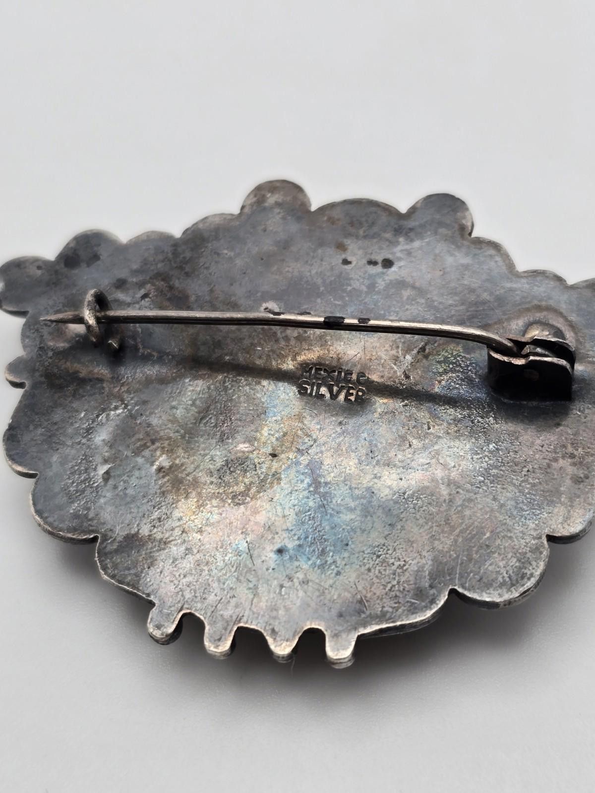 Winners Circle Vintage Mexican Silver Brooch – Hand-Carved Two Birds Motif Size ONE SIZE - 3 Thumbnail