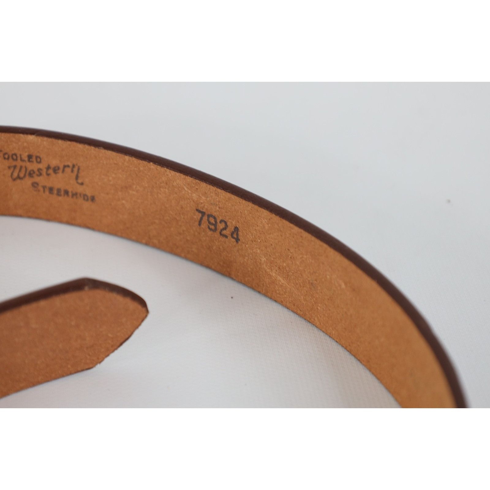 Vintage Deadstock Vintage 70s Tooled Leather Flower Belt Size ONE SIZE - 5 Thumbnail