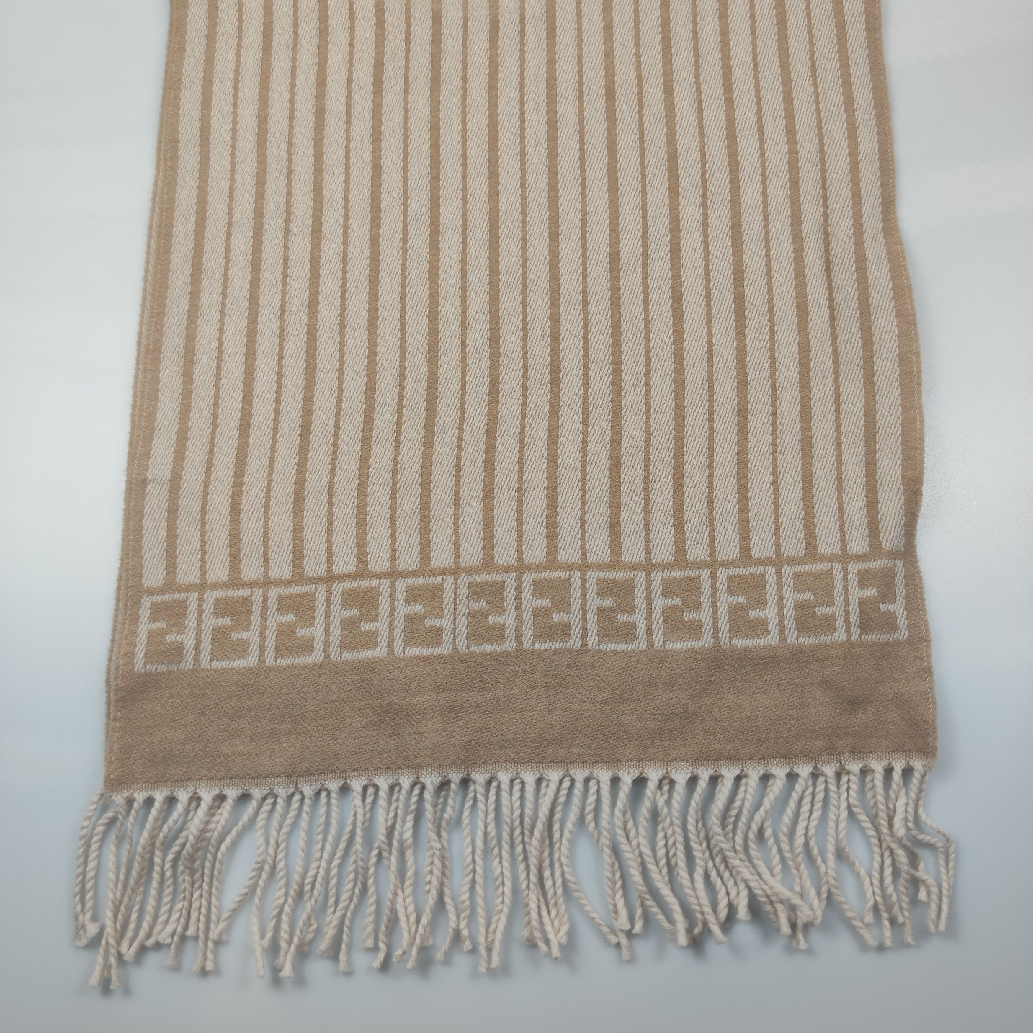 Vintage Fendi Scarf/Muffler/Wool S422 Size ONE SIZE - 2 Thumbnail