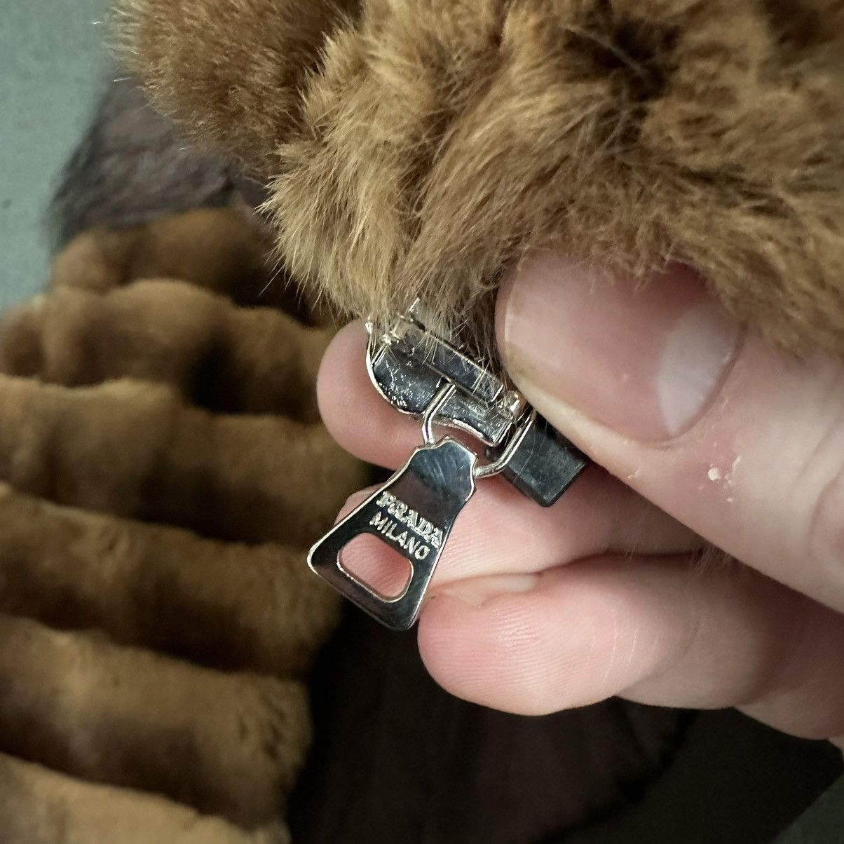 Prada Prada Fall 1999 AW99 Archive Chinchilla Fur Vest Vintage Size M / US 6-8 / IT 42-44 - 5 Thumbnail