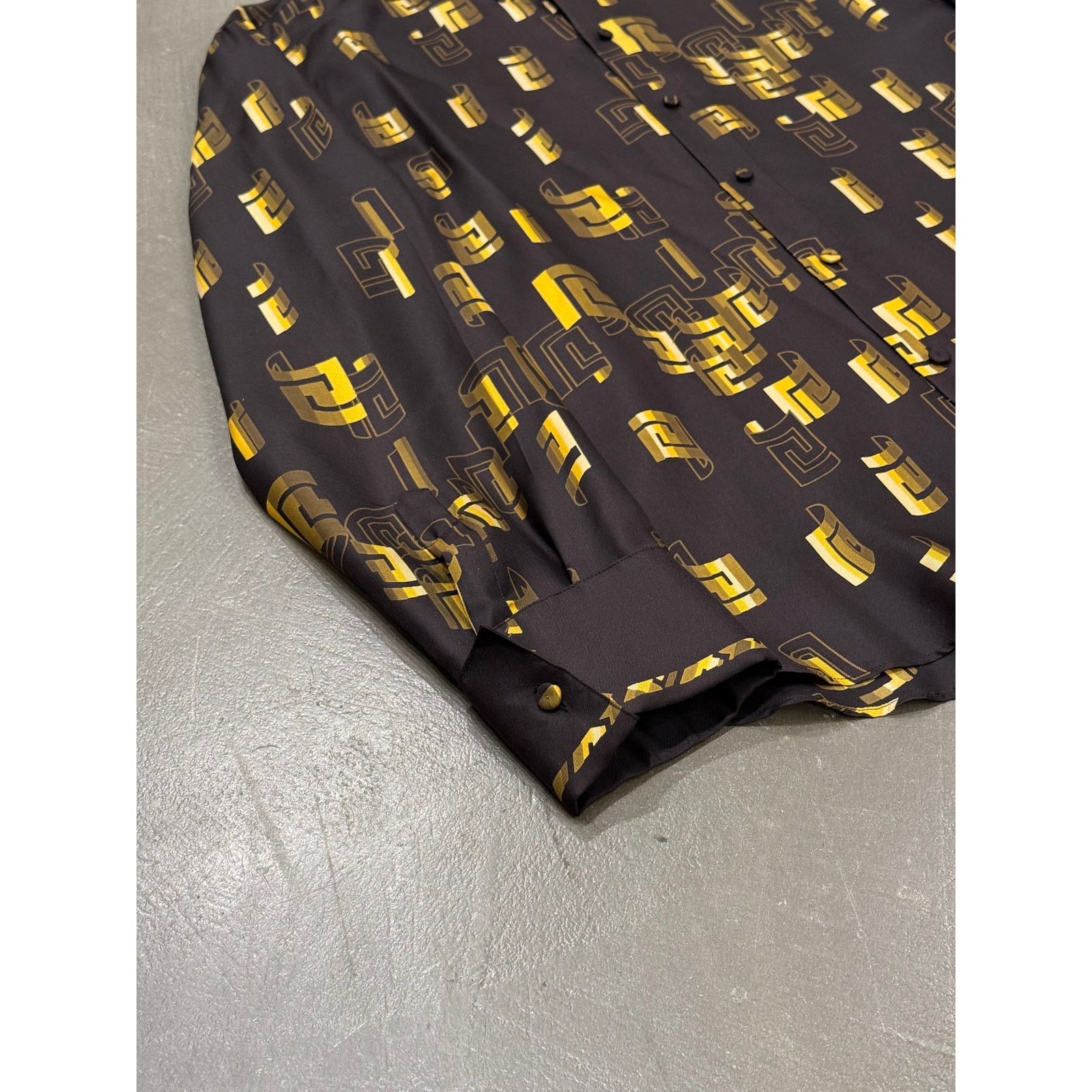 Versace 1990s Gianni Versace geometric silk shirt Size US L / EU 52-54 / 3 - 3 Thumbnail