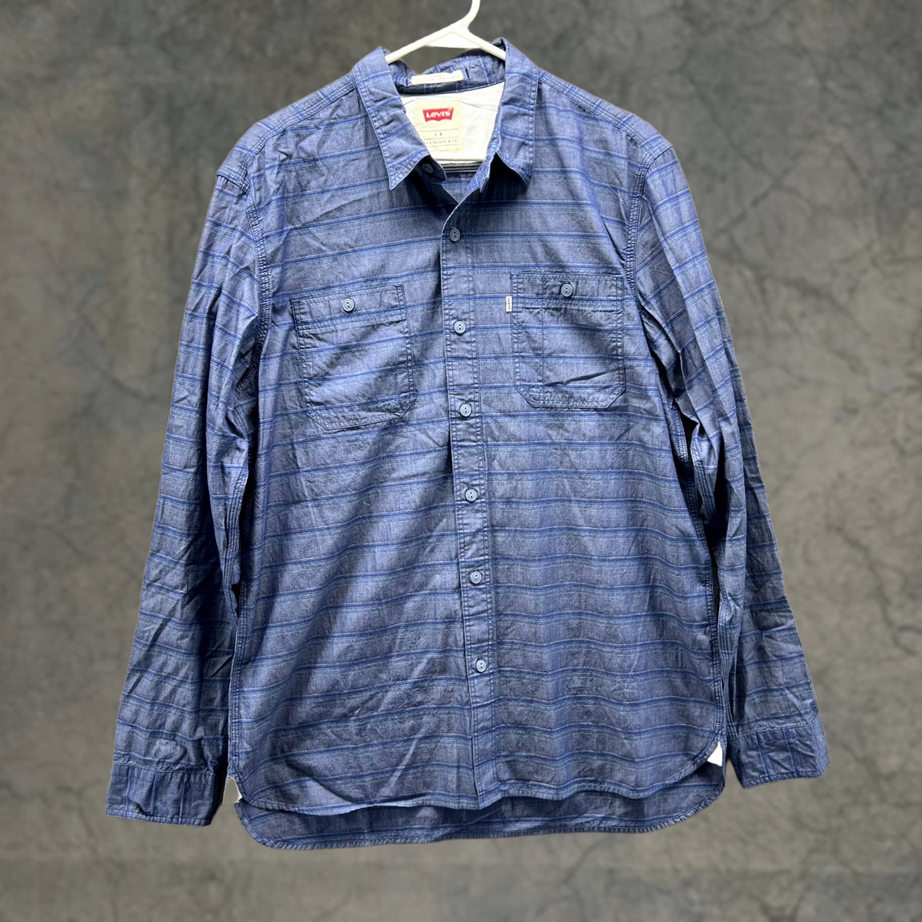 Levi's Levi's Shirt Mens Large Blue Button Down Classic Fit Striped Pocket Vintage Preppy Button-Up Shirt Size US L / EU 52-54 / 3 - 1 Thumbnail
