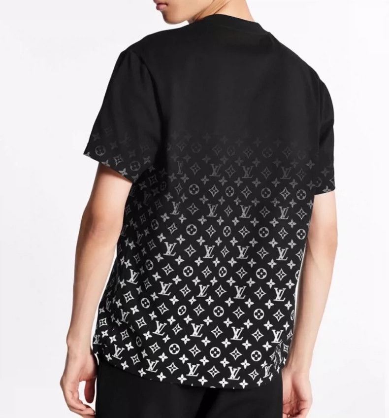 Louis Vuitton Louis Vuitton 23 color-block logo full print cotton crewne Size US L / EU 52-54 / 3 - 9 Thumbnail