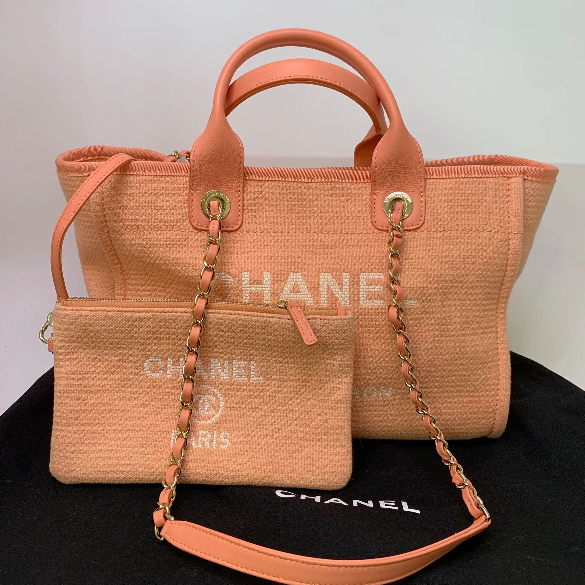 Chanel Pre-loved Bag Very good condition Size ONE SIZE - 1 Thumbnail