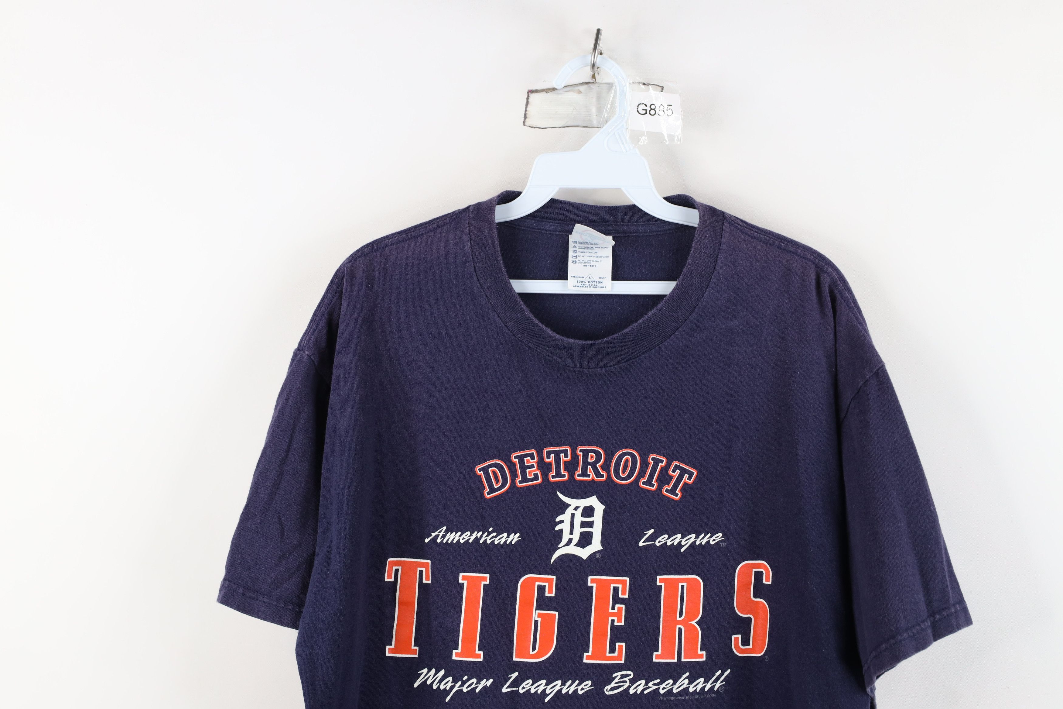 Vintage Vintage Y2K 2004 Tigers Baseball Old English D T-Shirt Size US L / EU 52-54 / 3 - 2 Thumbnail