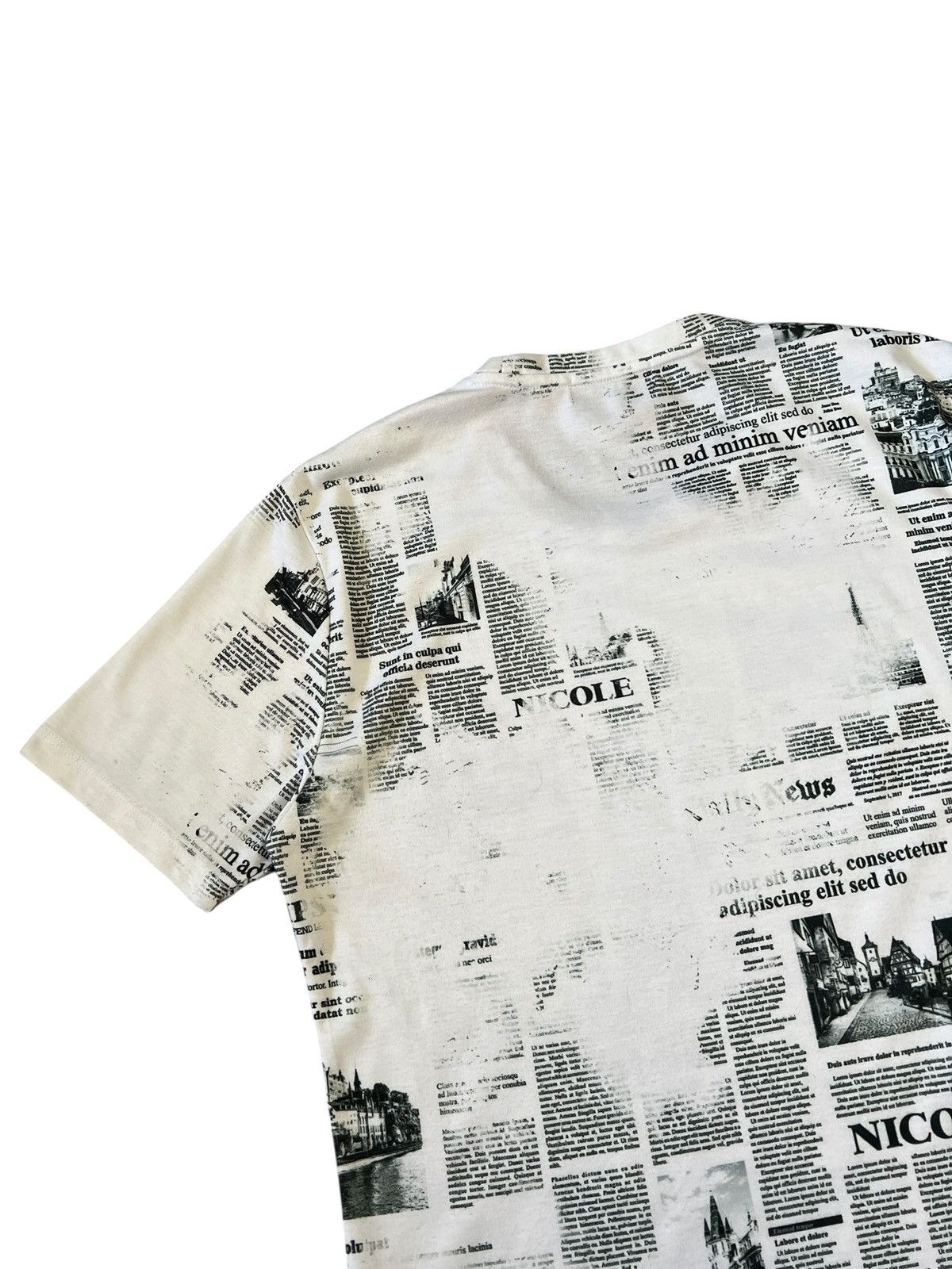 HIDEAWAYS × Japanese Brand × Nicole Club Hideaways Nicole Newspaper Print T-shirt Galliano Size US M / EU 48-50 / 2 - 8 Thumbnail