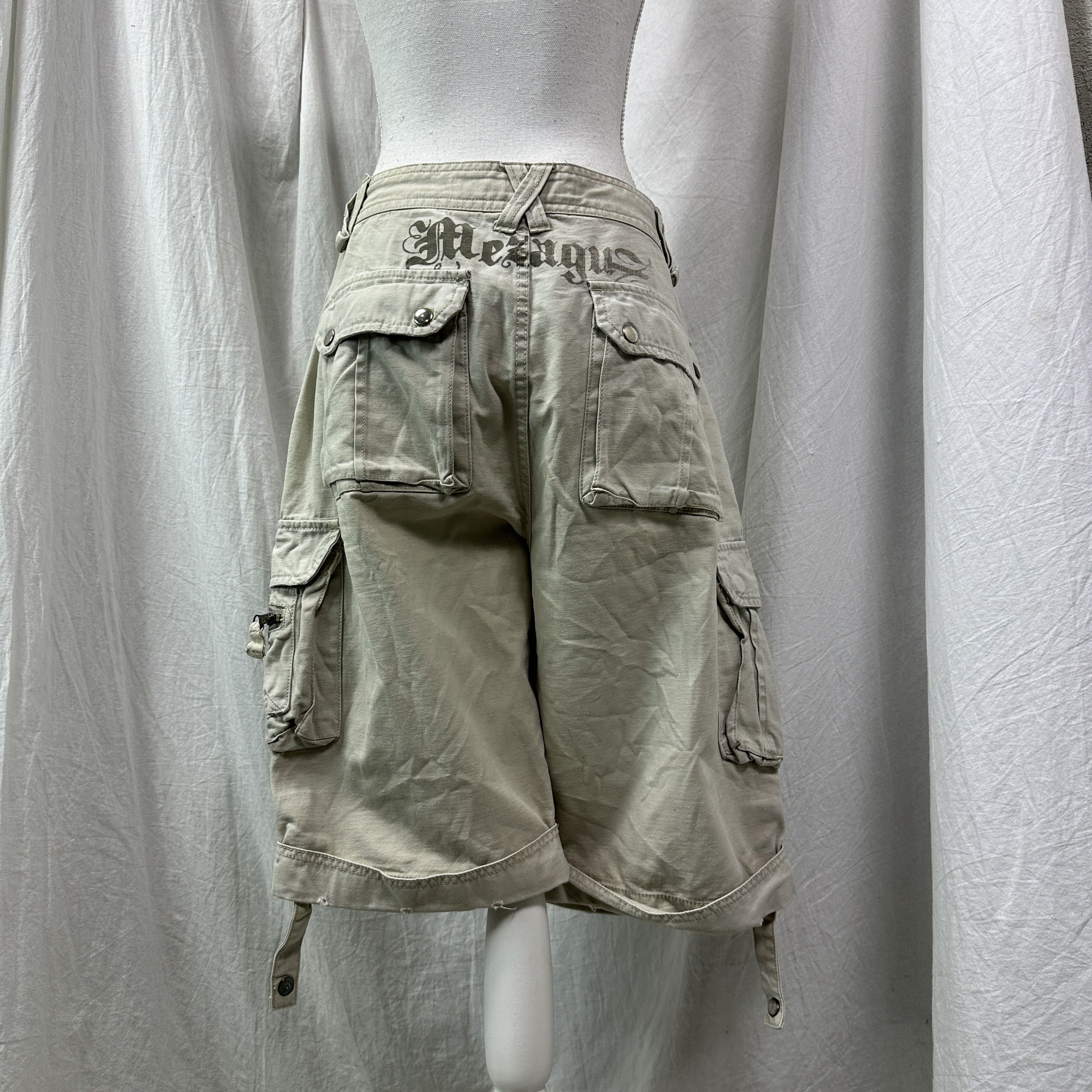 Vintage Vintage Streetwear Casual Cargo Koi Fish Print Shorts Y2K Size US 41 - 3 Thumbnail