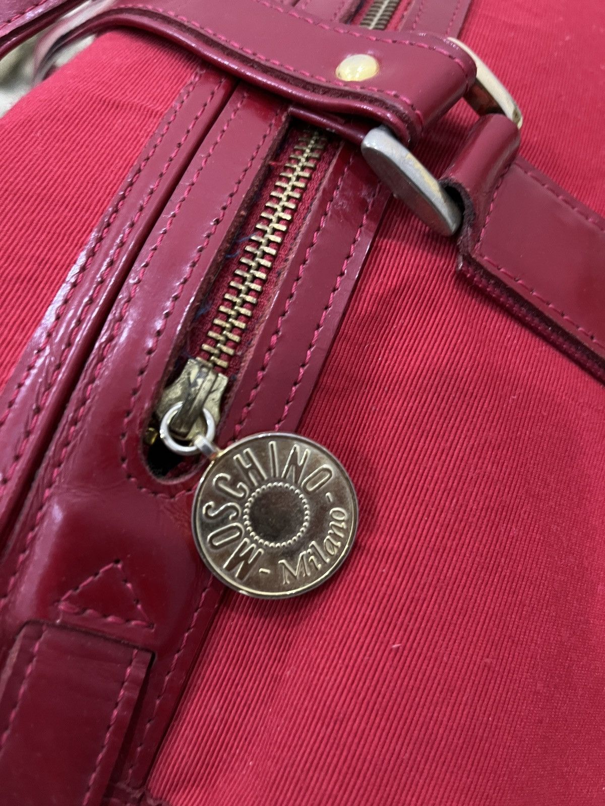 Designer × Moschino 🔥🔥🔥STEALS MOSCHINO TRAVEL BAG Size ONE SIZE - 6 Thumbnail