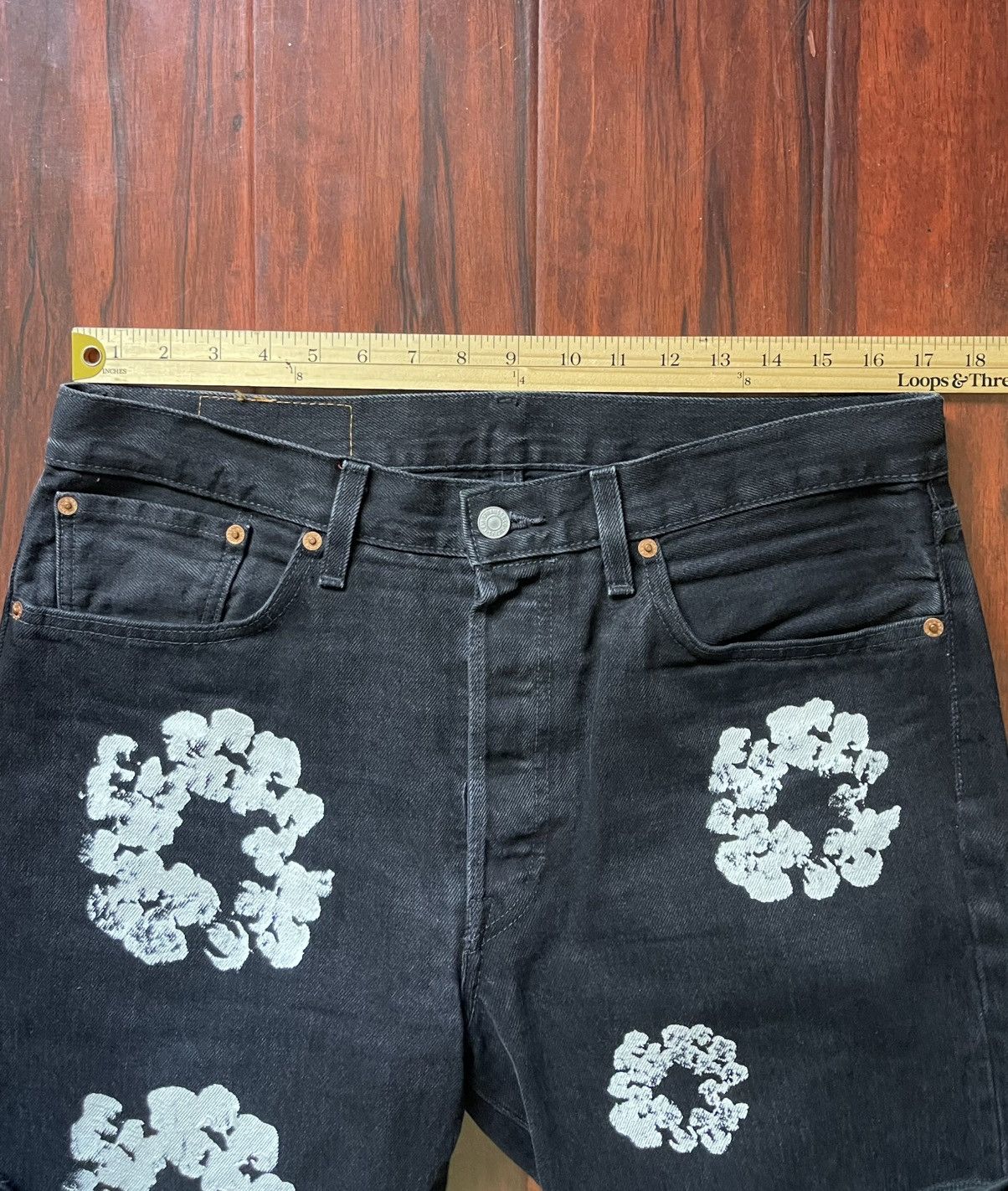 DENIM TEARS × Levi's Levi’s x DENIM TEARS 501 Black Denim Jeans 34W x 34L Size US 34 / EU 50 - 12 Thumbnail