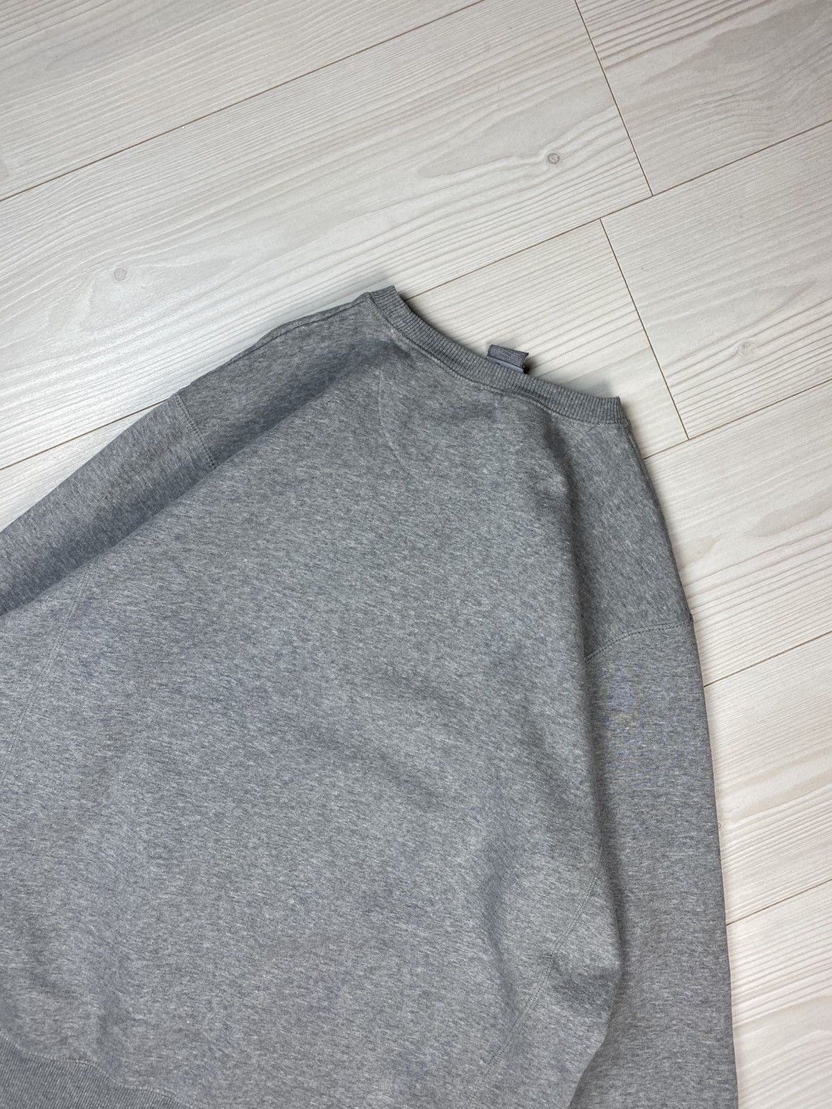 Vintage Vintage Nike small swoosh oversized sweatshirt y2k Size US XL / EU 56 / 4 - 12 Thumbnail