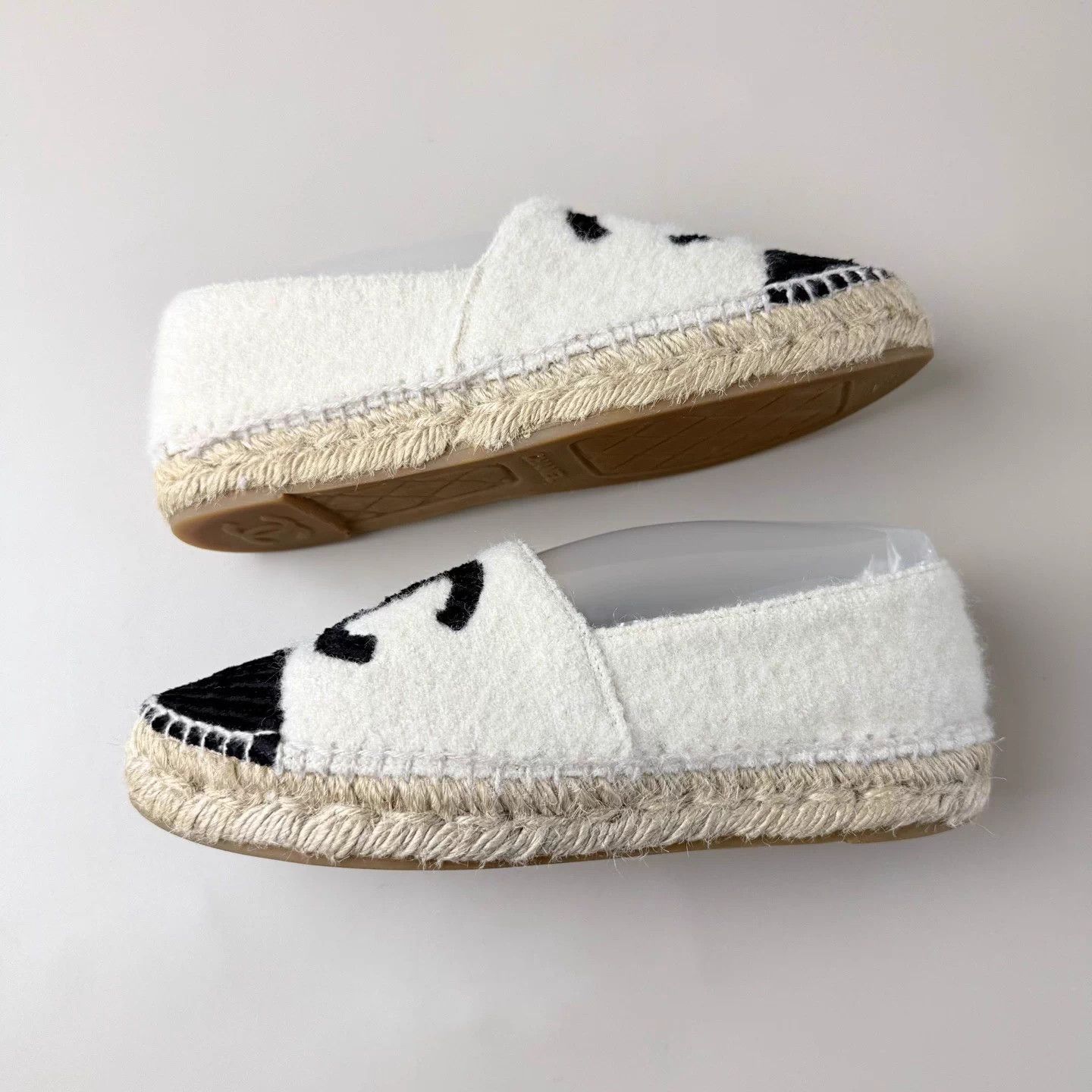 Chanel CHANEL Ivory Straw Deck Shoes 36 95 New Size US 5 / IT 35 - 5 Thumbnail