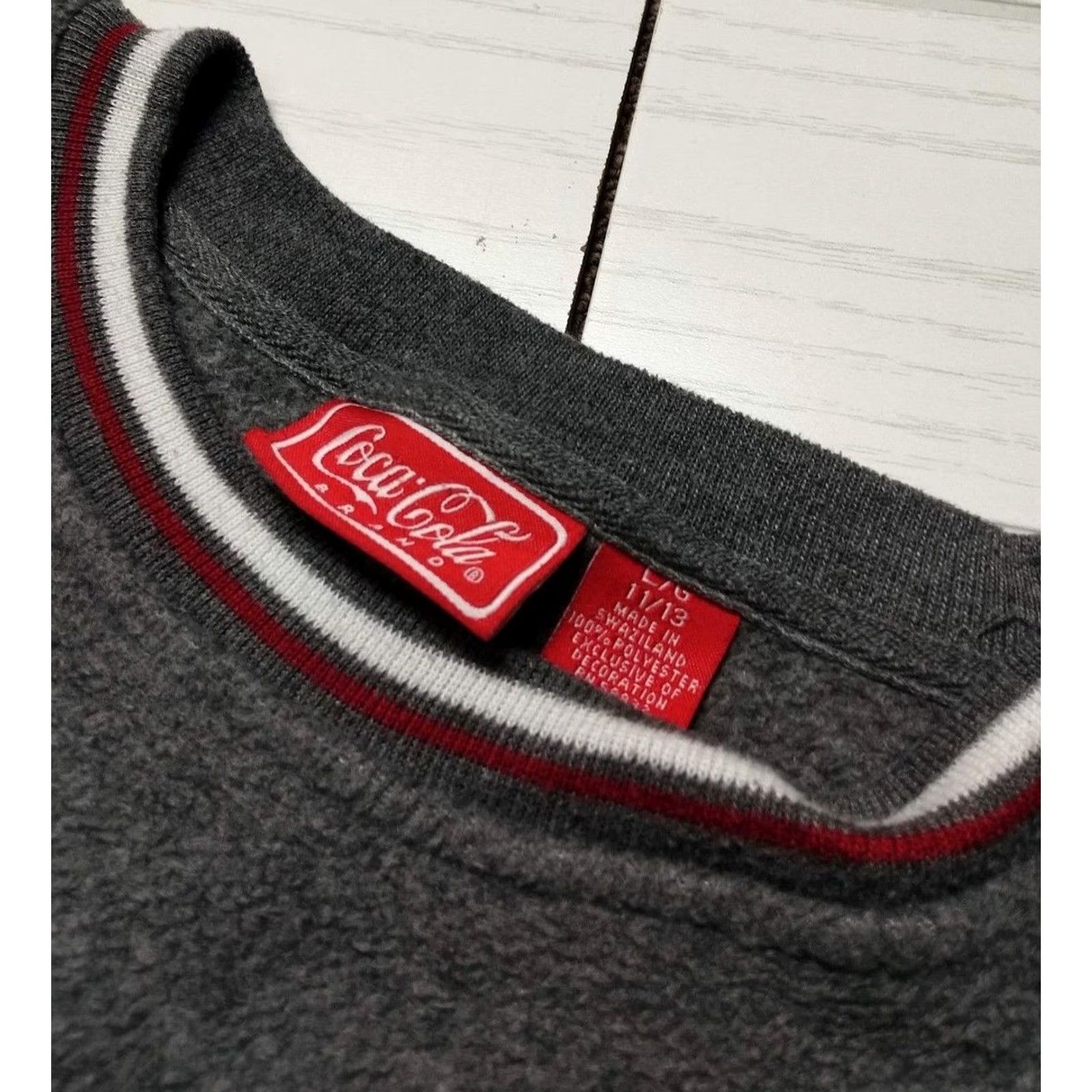 Vintage VINTAGE Coca-Cola Embroidered Polar Bears Sweatshirt Dark Grey Large Mens Regular Cotton Blend Sweatshirt 90s Embroidered Pullover Navy? Size US L / EU 52-54 / 3 - 5 Thumbnail