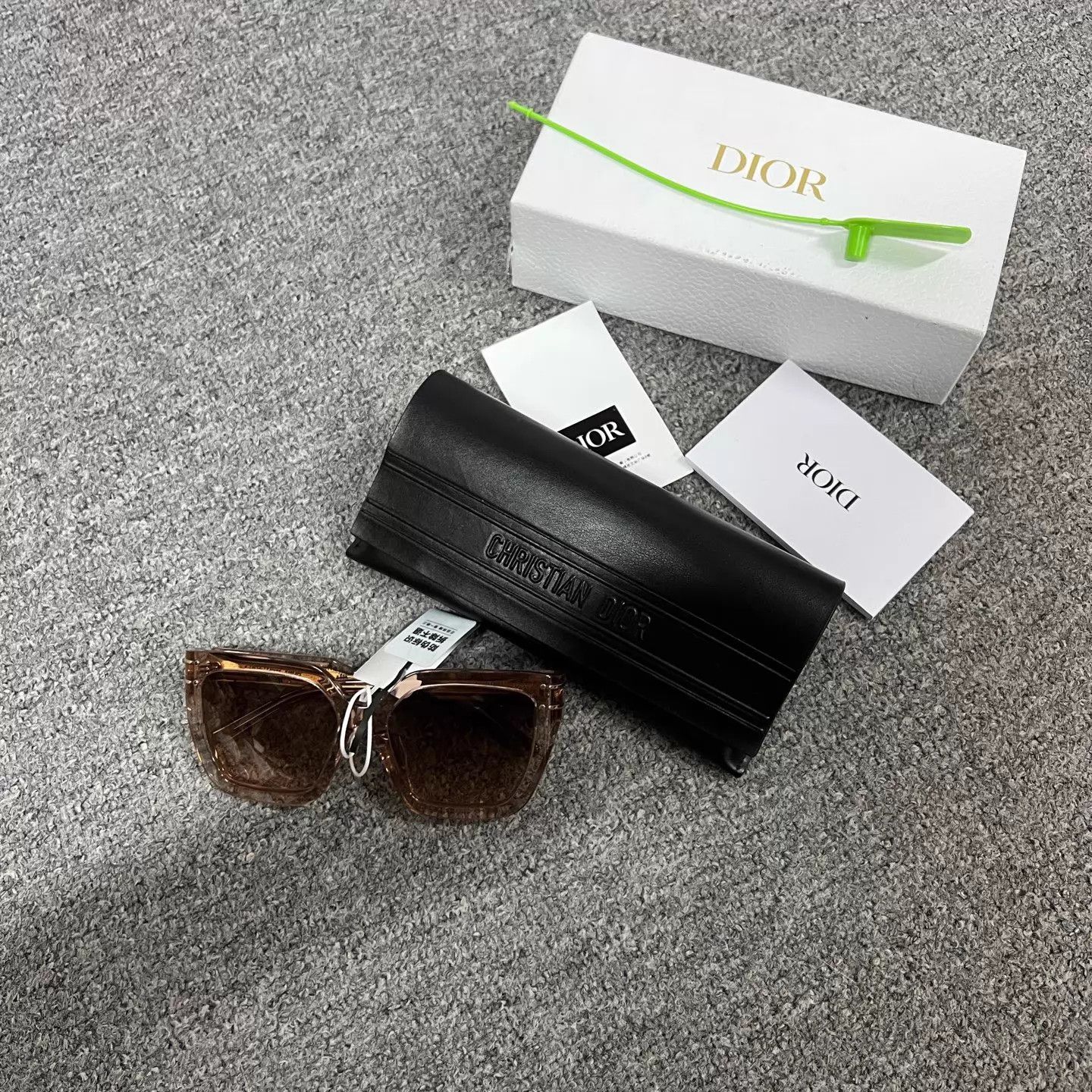 Dior Dior Sunglasses 99 New Logo Temple Size ONE SIZE - 1 Thumbnail