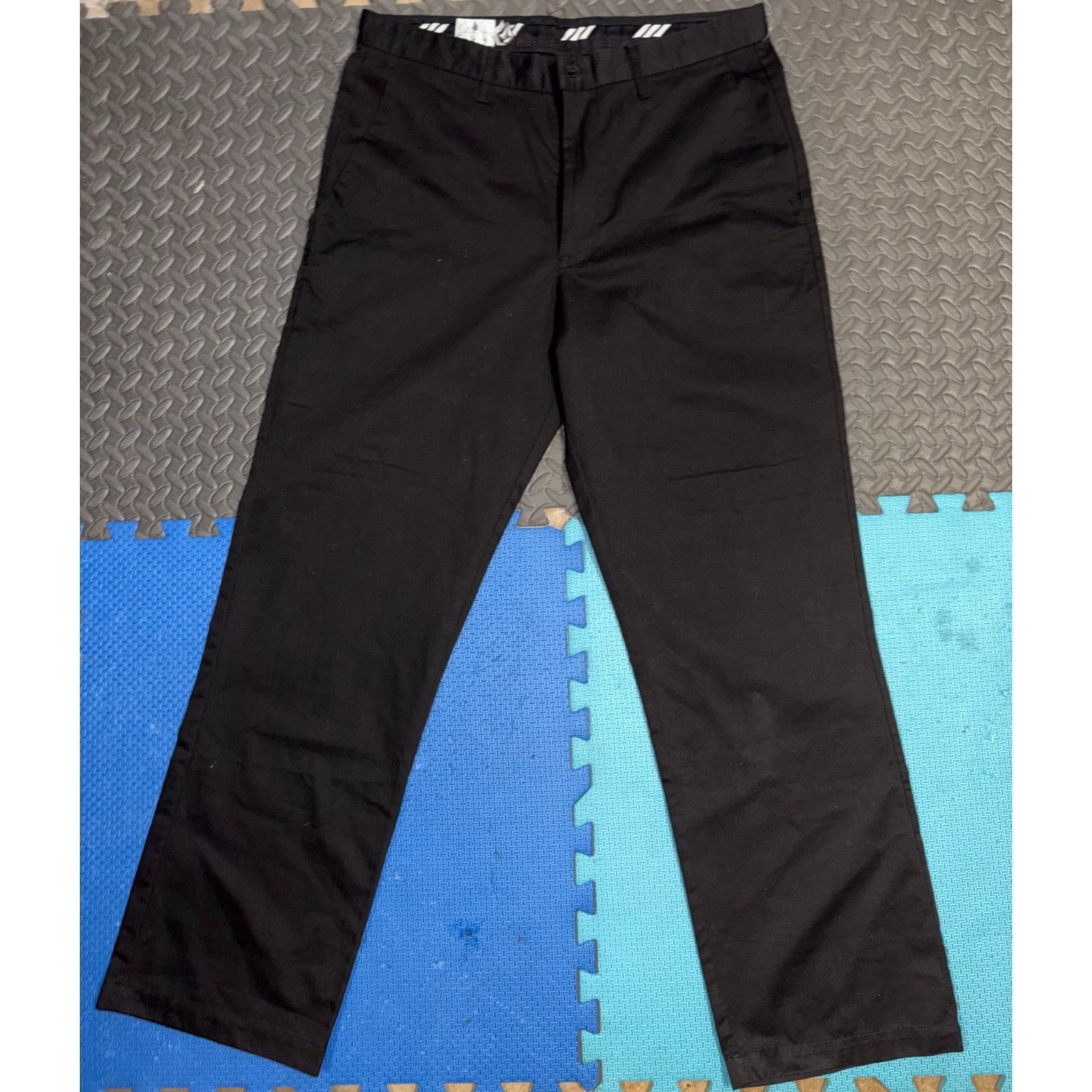 Volcom Volcom corpo class chino black size 36 y2k pants Size US 36 / EU 52 - 1 Thumbnail