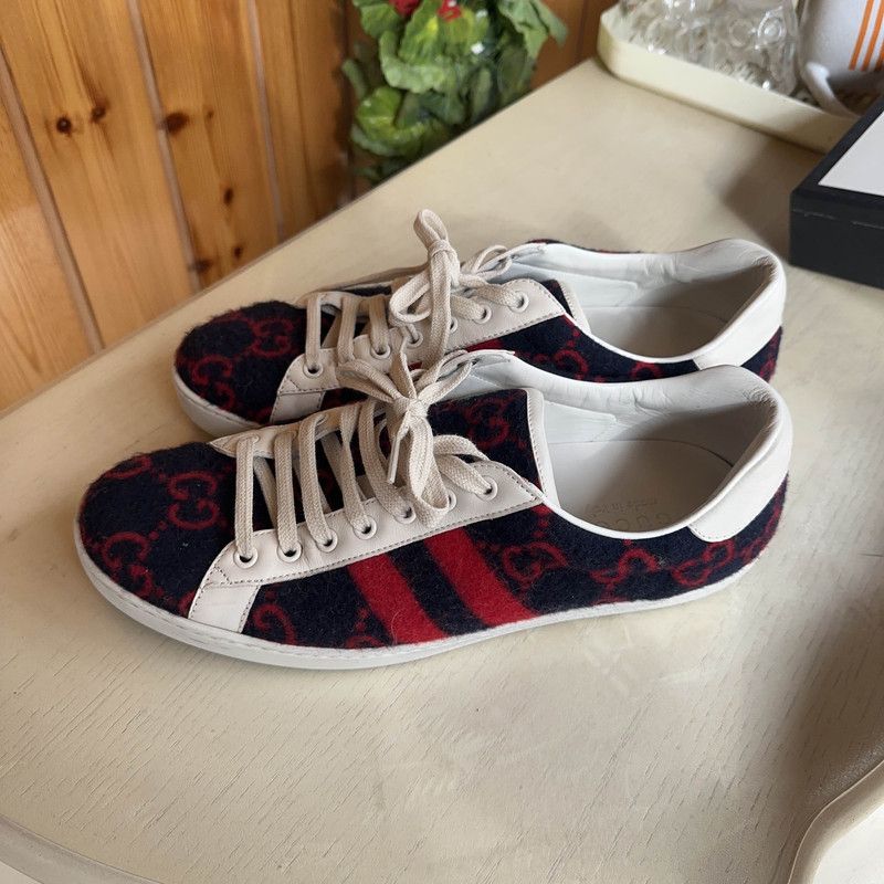 Gucci Gucci Casual Velvet Sneakers in Red and Black Size US 9.5 / EU 42-43 - 1 Thumbnail