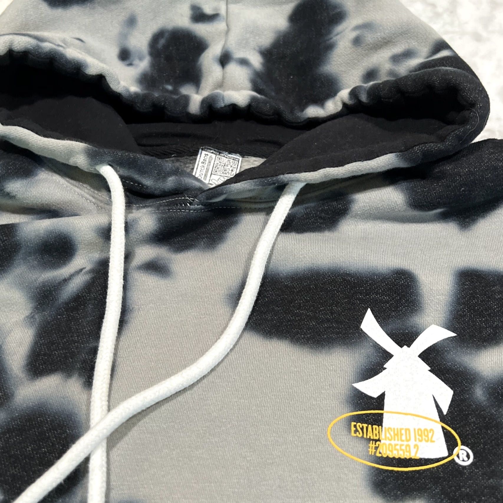 Logo 7 Dutch Bros Coffee Hoodie Mens Small Gray Tie Dye Graphic Logo Long Sleeve Size US S / EU 44-46 / 1 - 2 Thumbnail