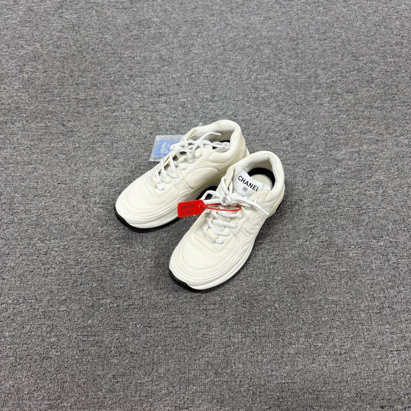 Chanel Chanel White Sneakers Size 35.5 Size US 4.5 / IT 34.5 - 1 Thumbnail