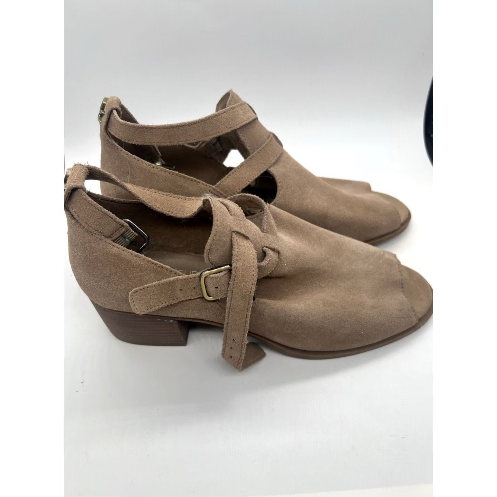 Vintage Koolaburra by UGG Sophy Peep-Toe Sandal Suede Leather Taupe Block Heel 9 Womens Medium Cork? Size US 9 / IT 39 - 4 Thumbnail