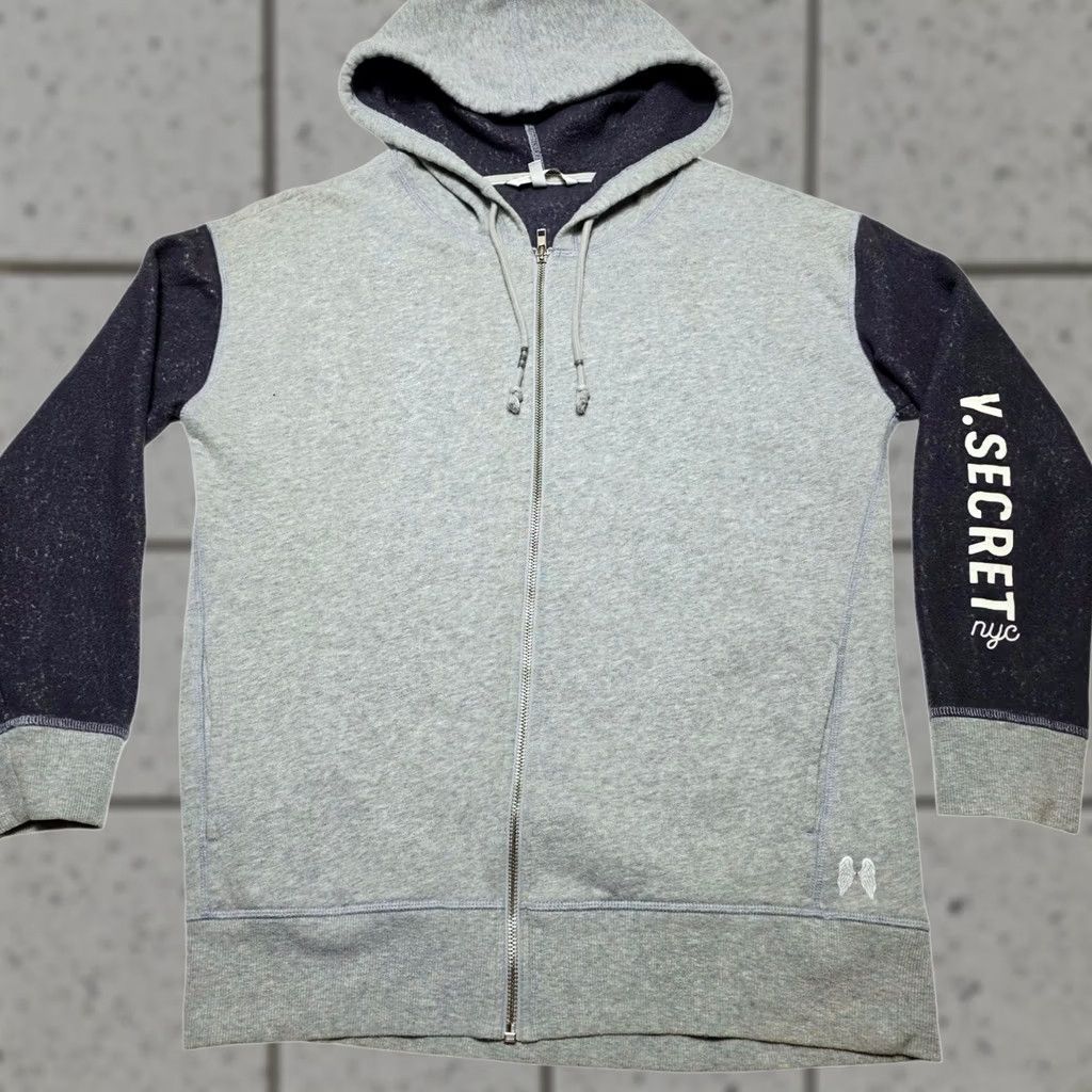 Victoria's Secret Victoria's Secret Hoodie Women Medium Full Zip Sleeve Logo Soft Solid Gray Regular Size M / US 6-8 / IT 42-44 - 1 Thumbnail