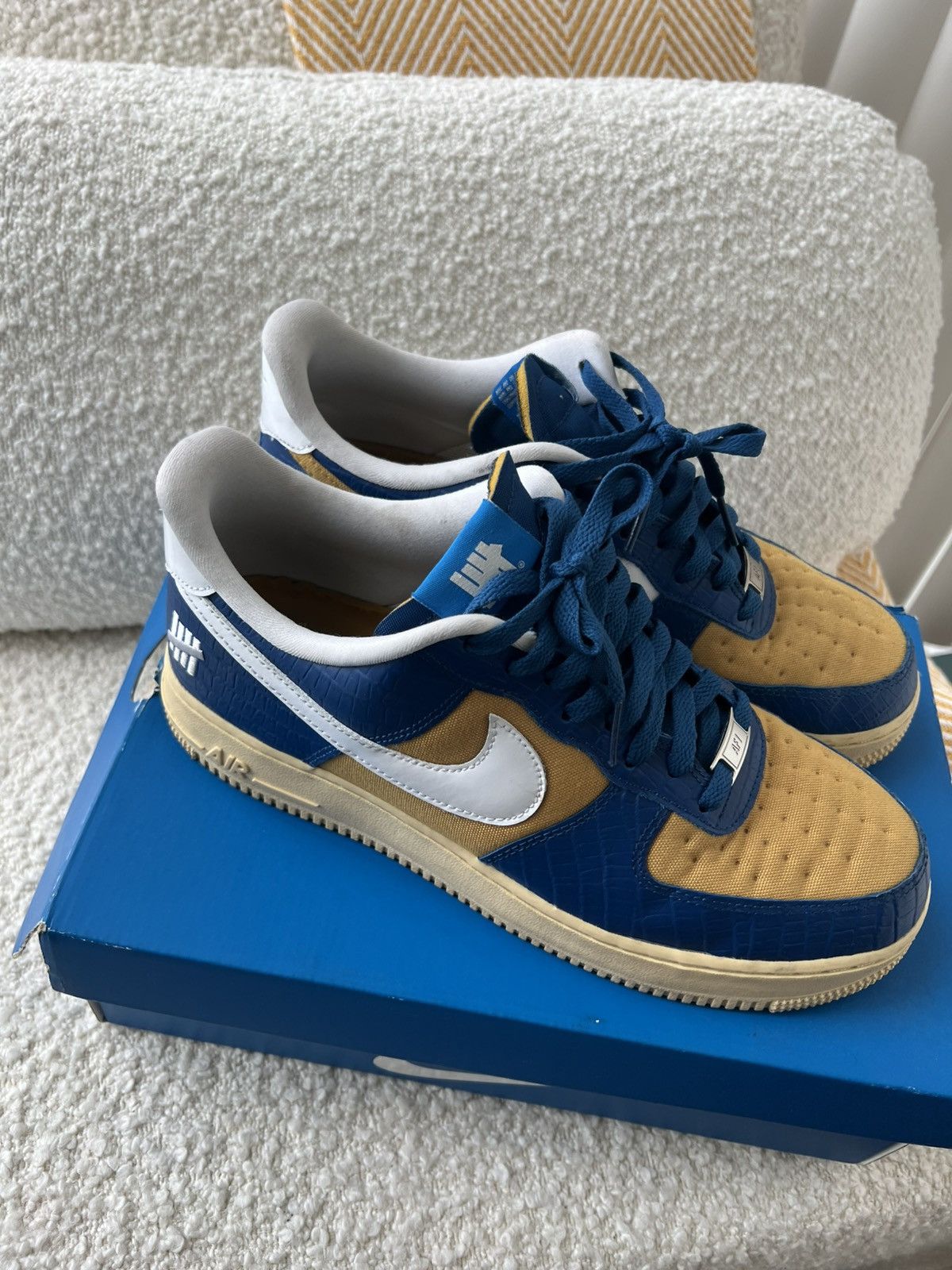 Nike × Undefeated Undefeated Nike Air Force 1 Size US 10 / EU 43 - 5 Thumbnail