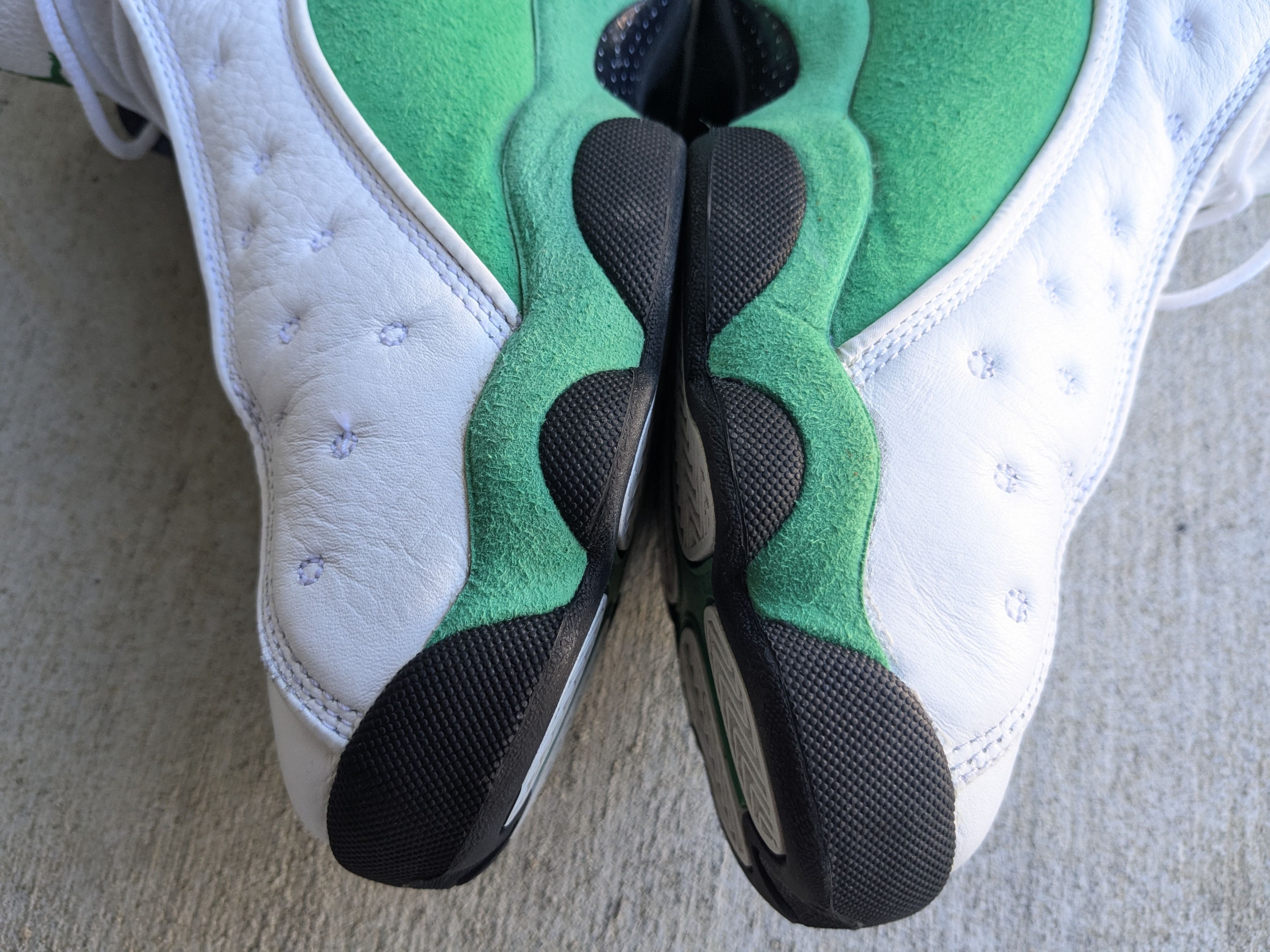 Jordan Brand Nike Air Jordan 13 Lucky Green Size 9.5 White DB6537-113 Size US 9.5 / EU 42-43 - 9 Thumbnail