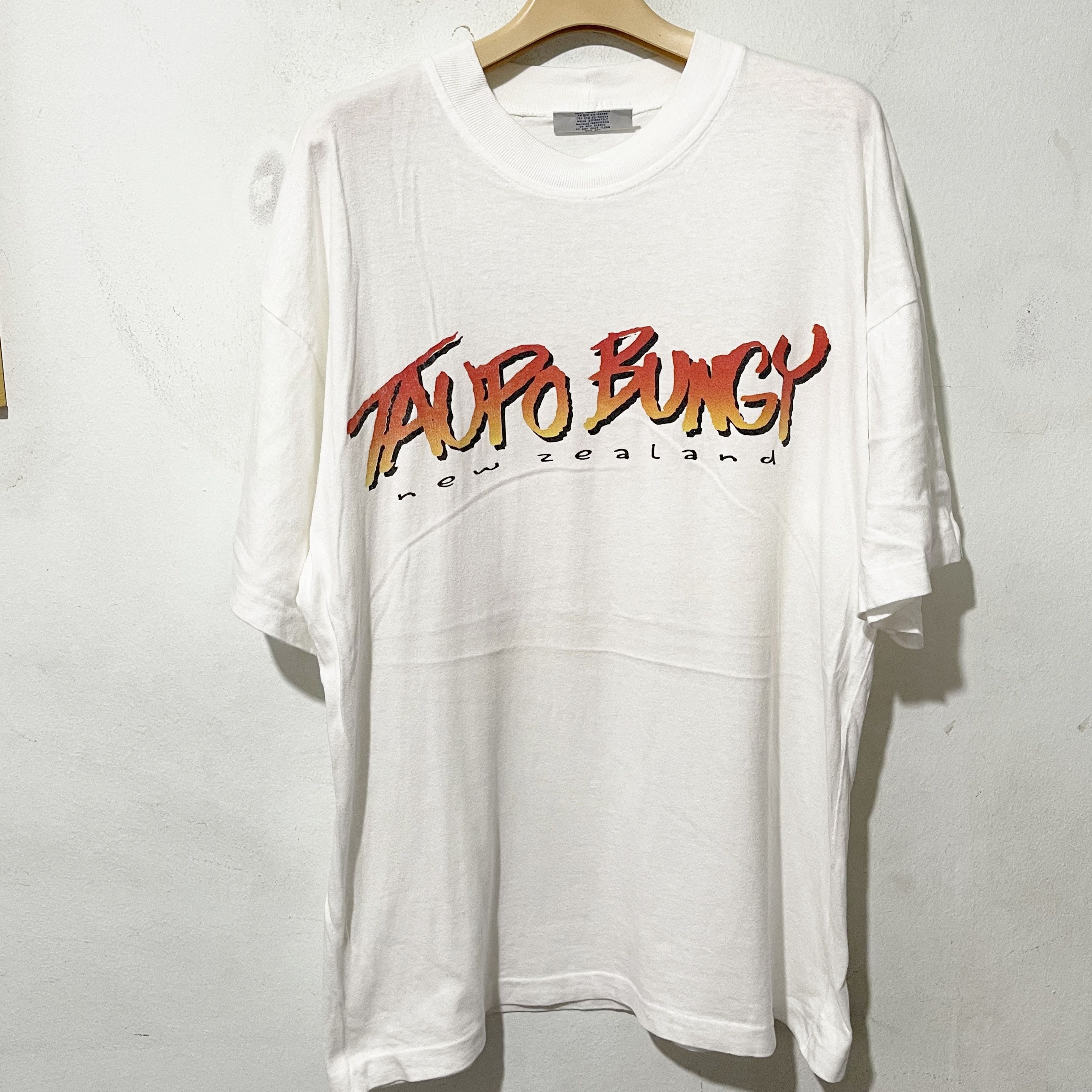 Vintage Vintage 90s Bungy T-Shirt Size US L / EU 52-54 / 3 - 3 Thumbnail