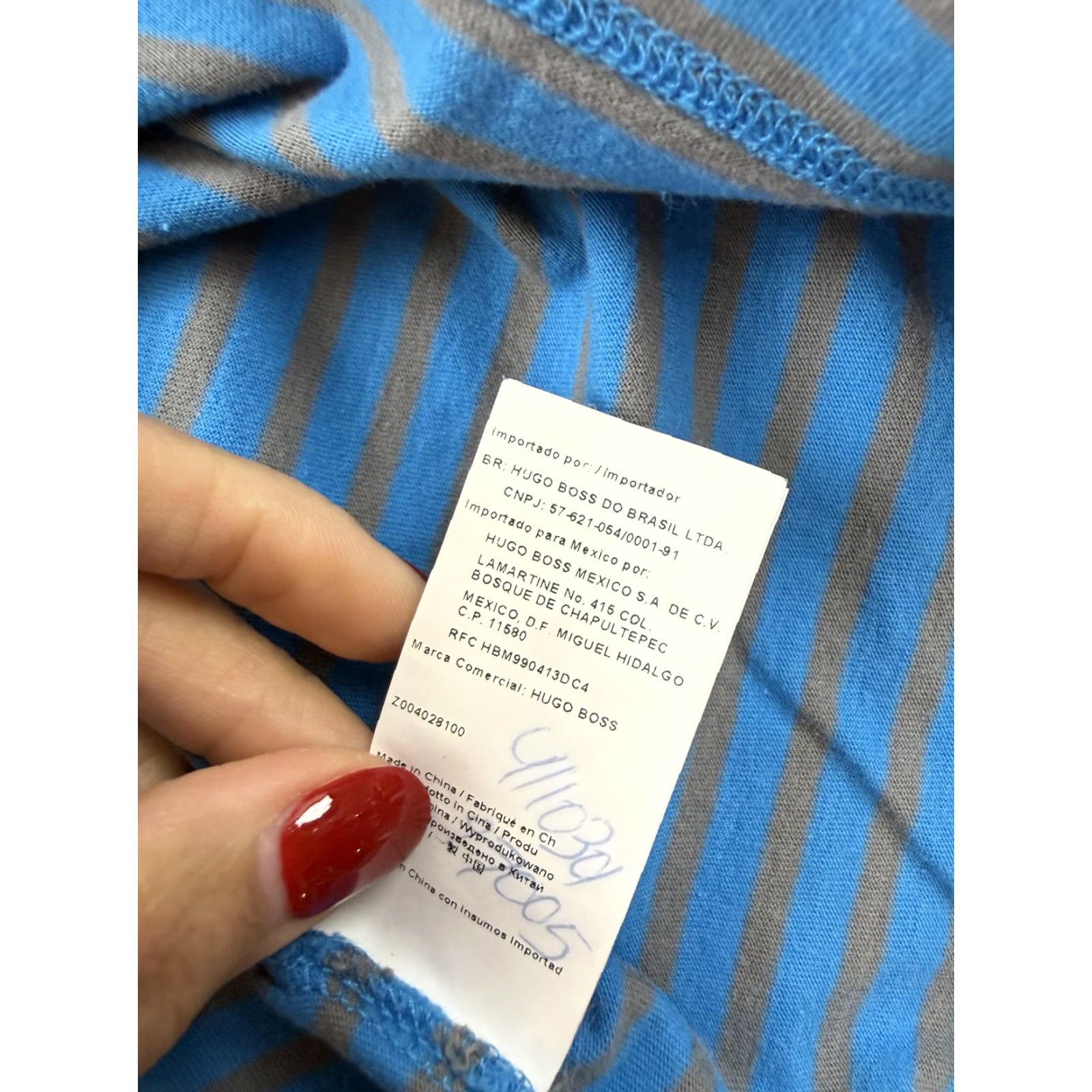 Hugo Boss HUGO BOSS Shirt Mens 2XL Blue Striped V-Neck Cotton Tee Casual Lightweight Shirts Mens 2XL Blue Striped V-Neck Tee Size US XXL / EU 58 / 5 - 5 Thumbnail