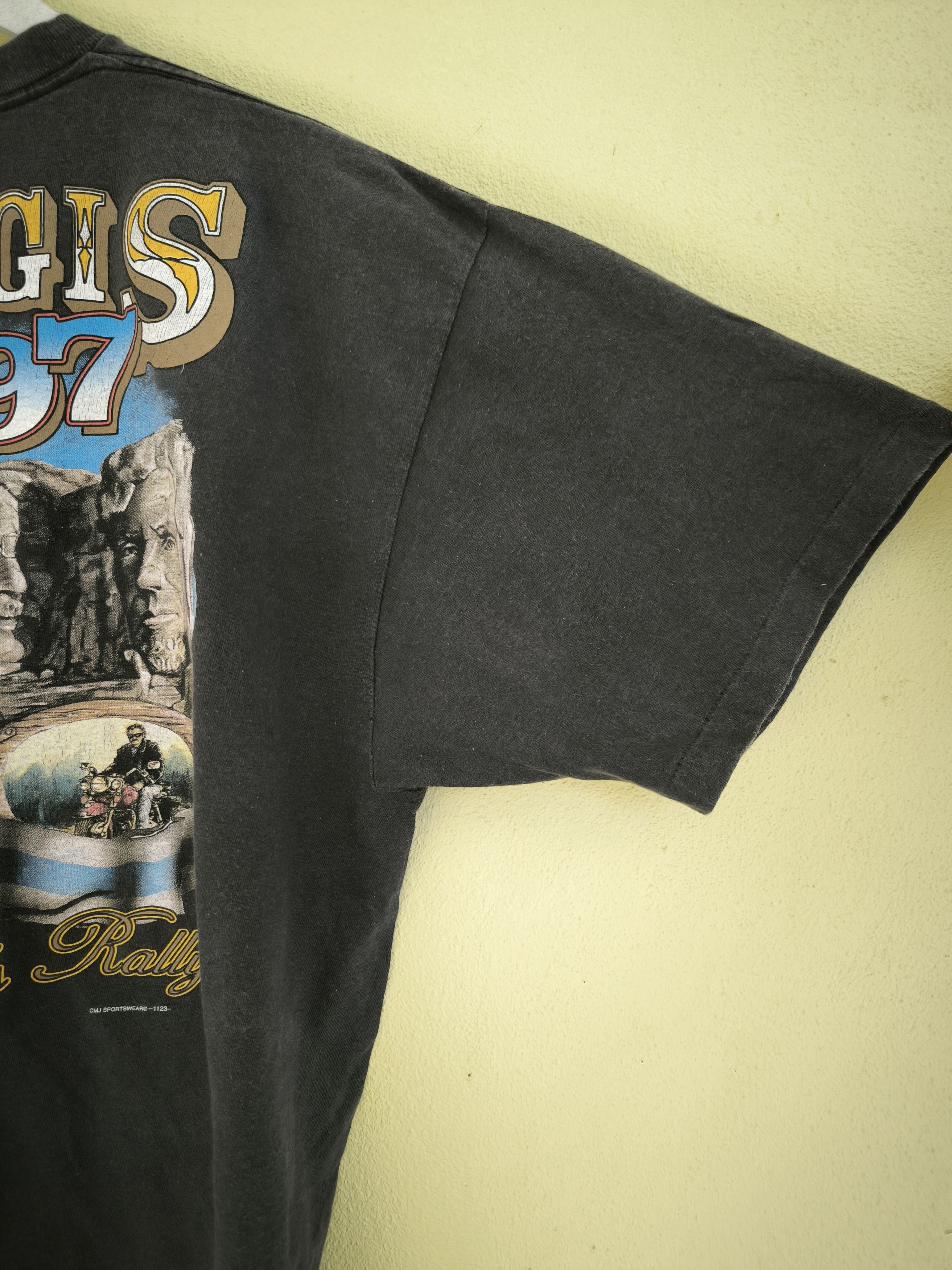 Vintage Vintage 1997 STURGIS "Born To Roam" back hit tee Size US XL / EU 56 / 4 - 4 Thumbnail