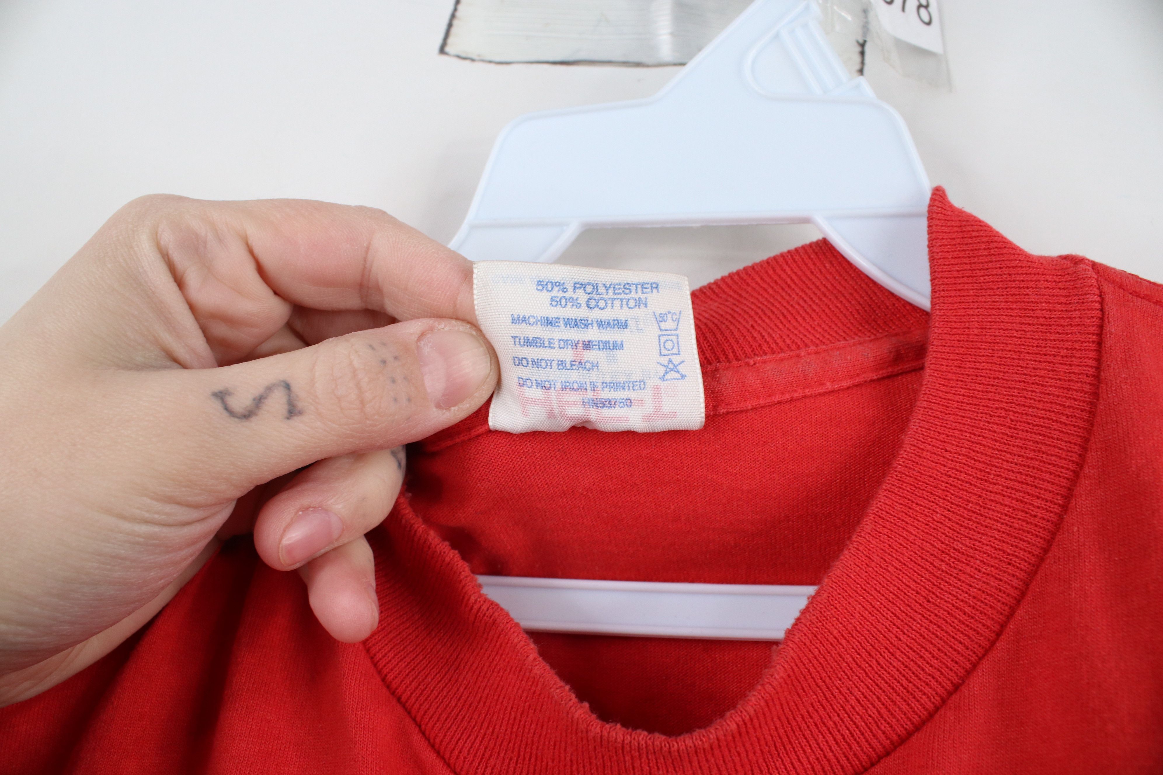 Vintage Vintage 80s 90s Streetwear Blank Long Sleeve T-Shirt Red USA Size US L / EU 52-54 / 3 - 6 Thumbnail
