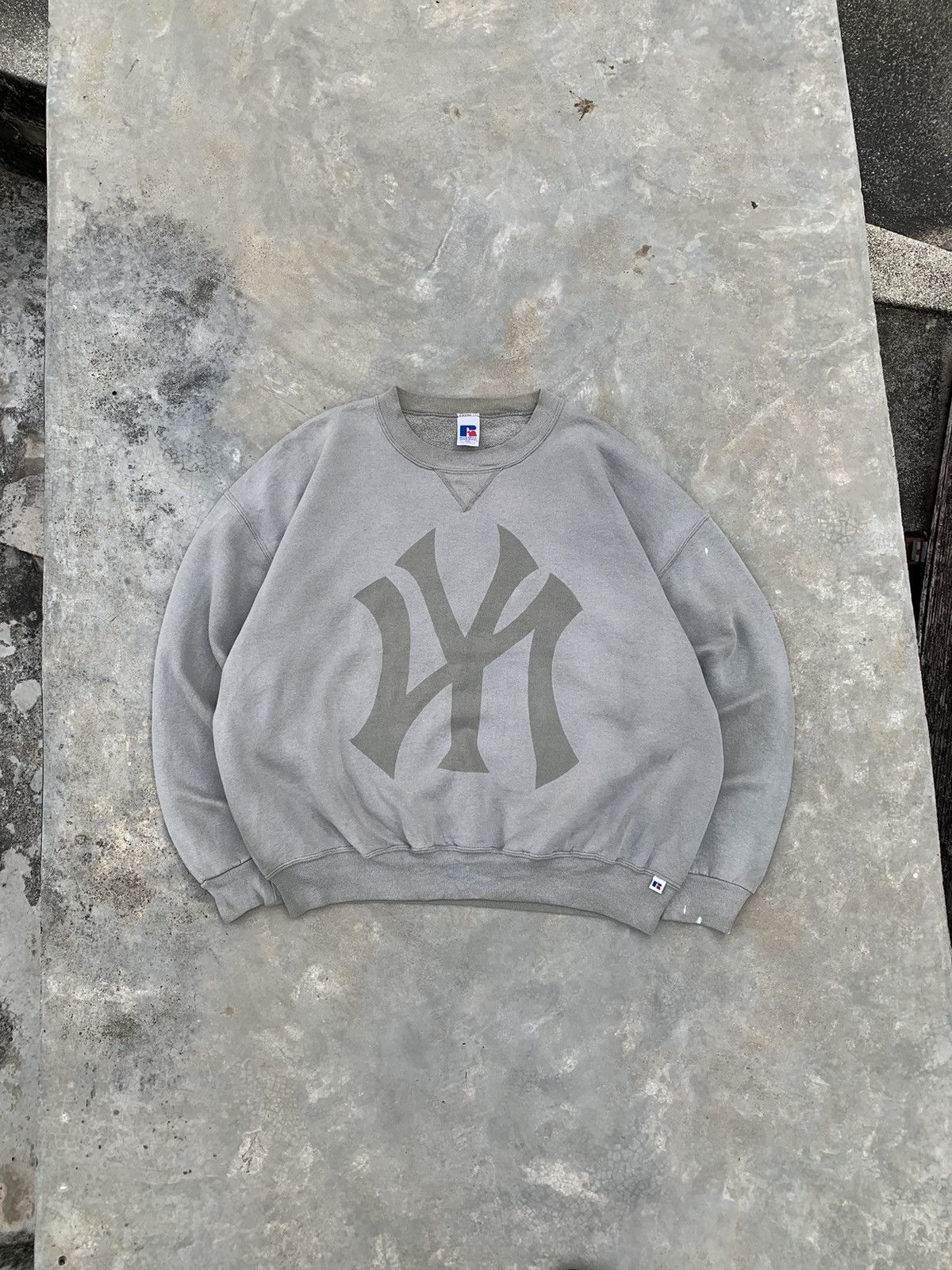 Russell Athletic XXL* RUSSELL SUN FADED CREWNECK Size US XXL / EU 58 / 5 - 1 Thumbnail